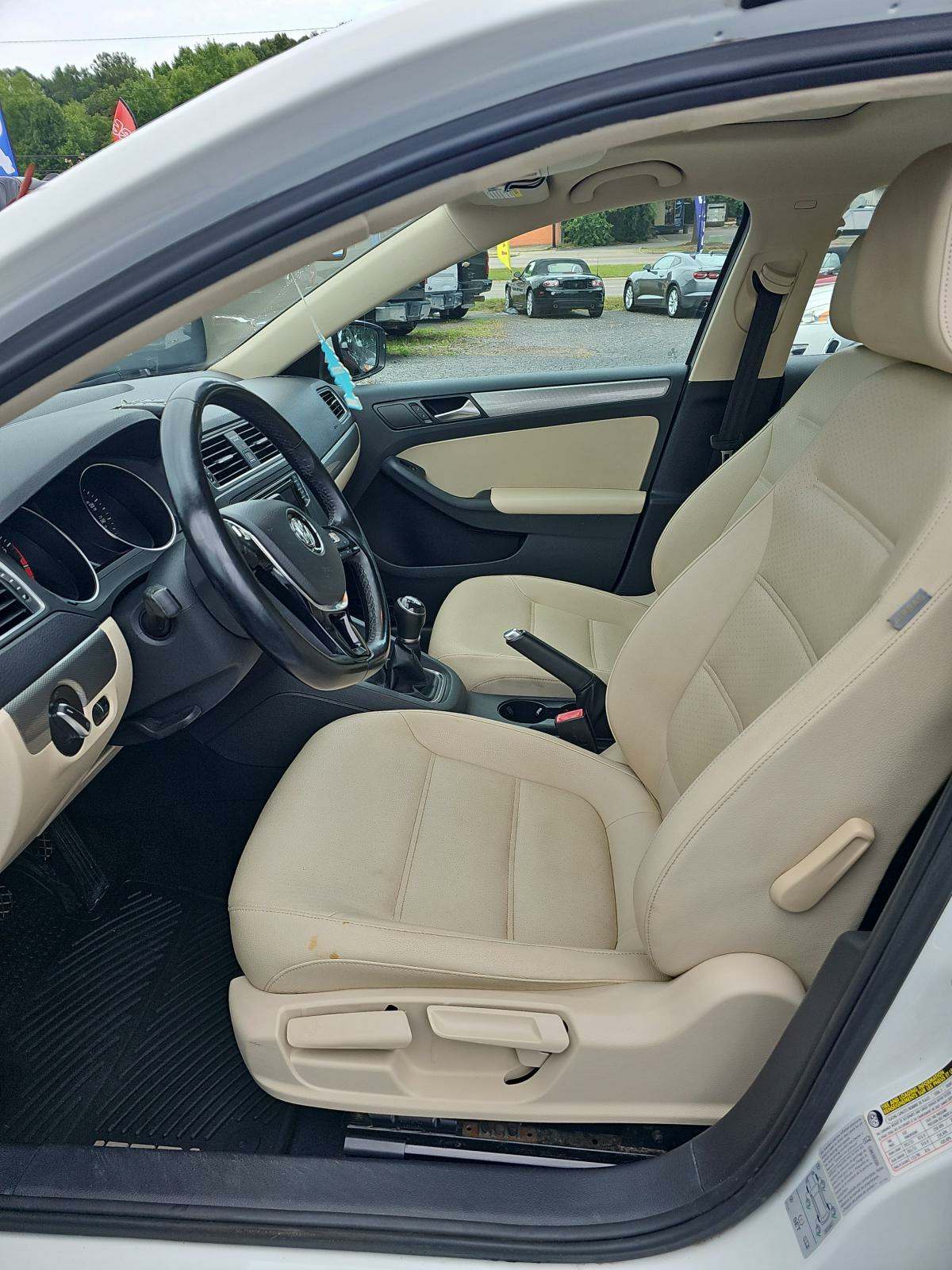 2017 Volkswagen Jetta 1.4T SE FWD