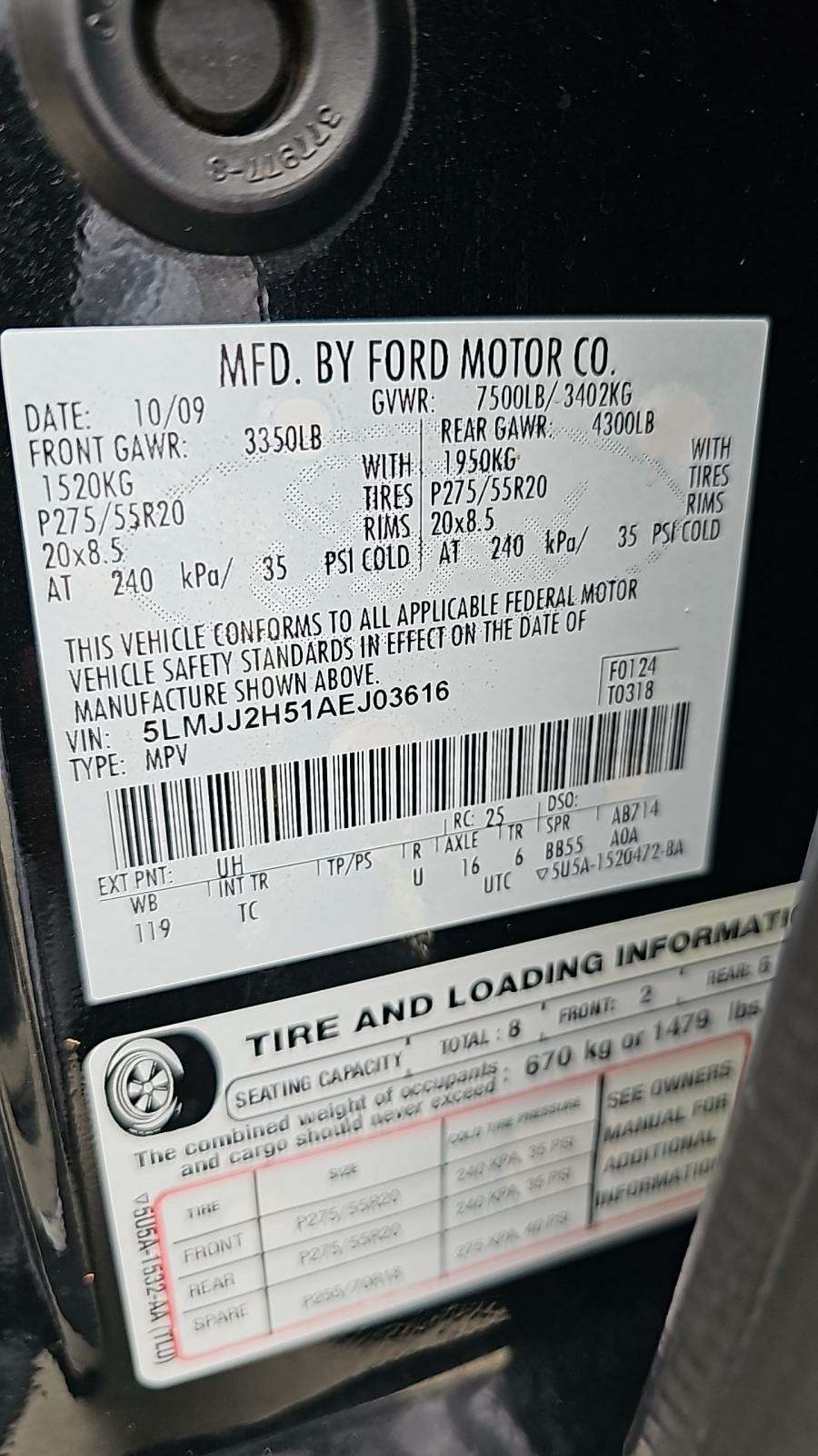 2010 Lincoln Navigator Base RWD