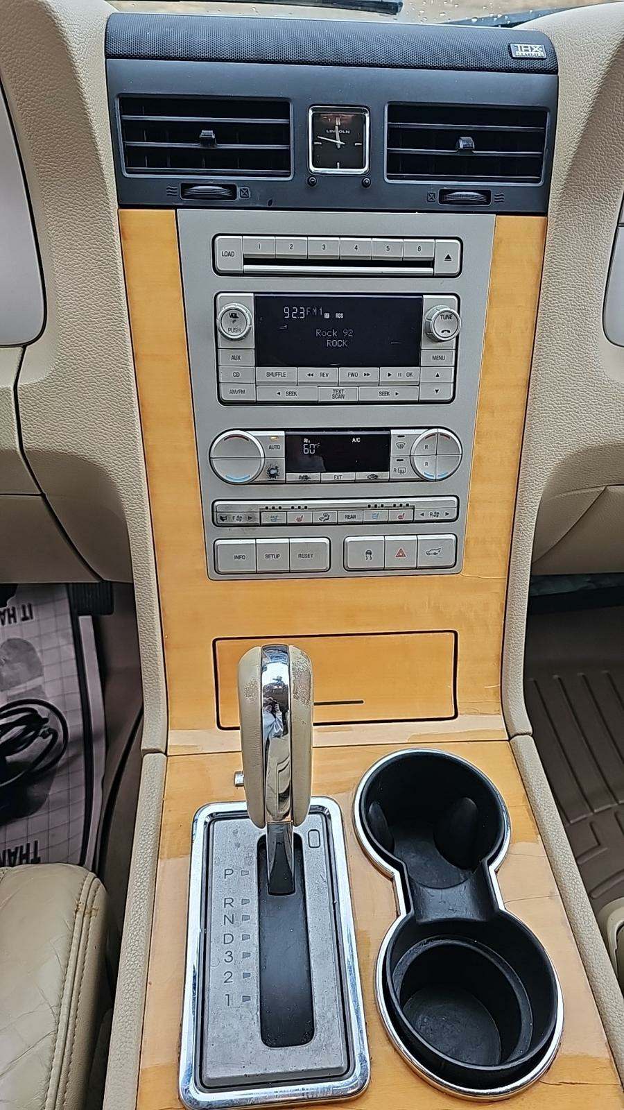 2010 Lincoln Navigator Base RWD