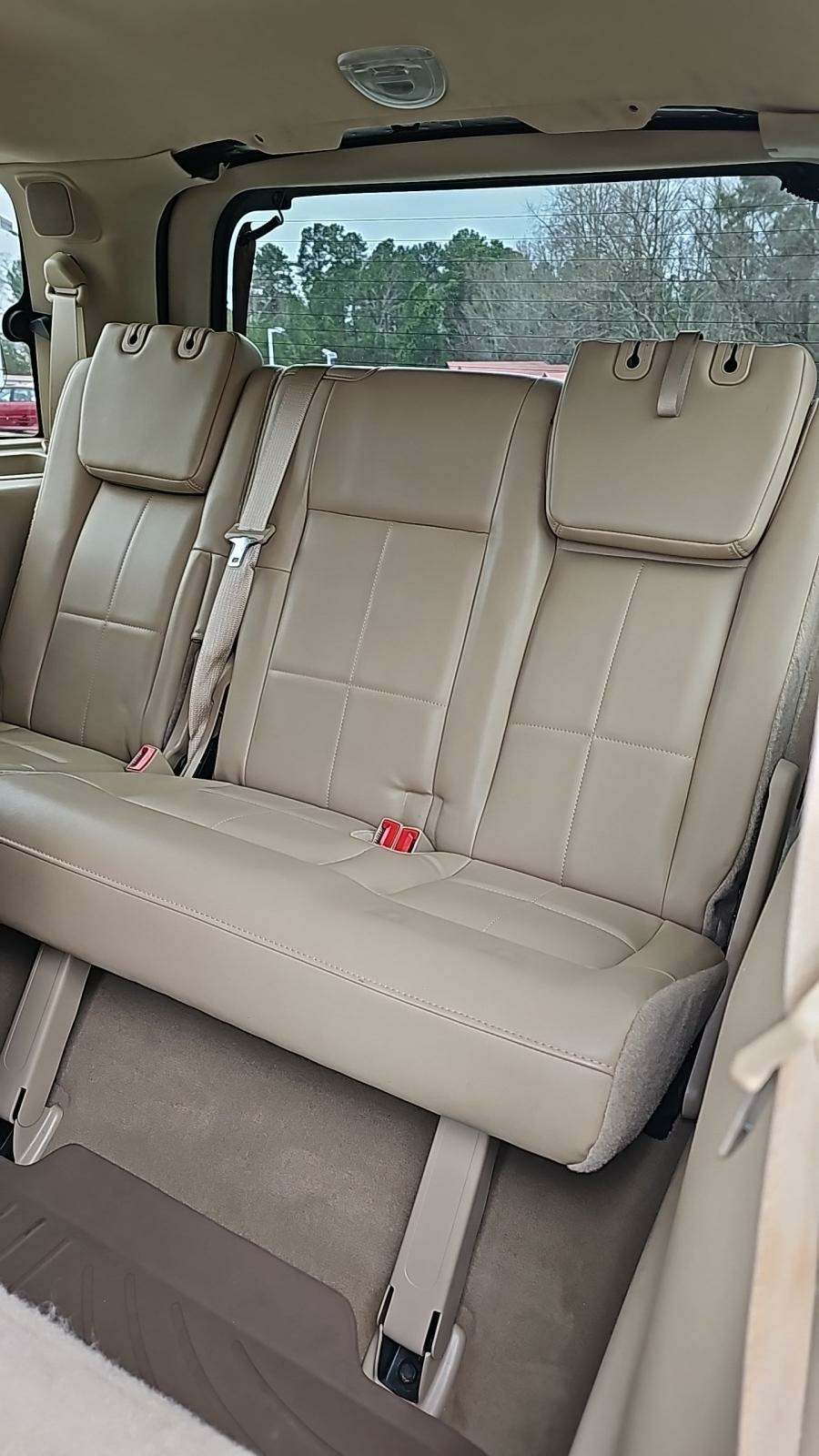 2010 Lincoln Navigator Base RWD