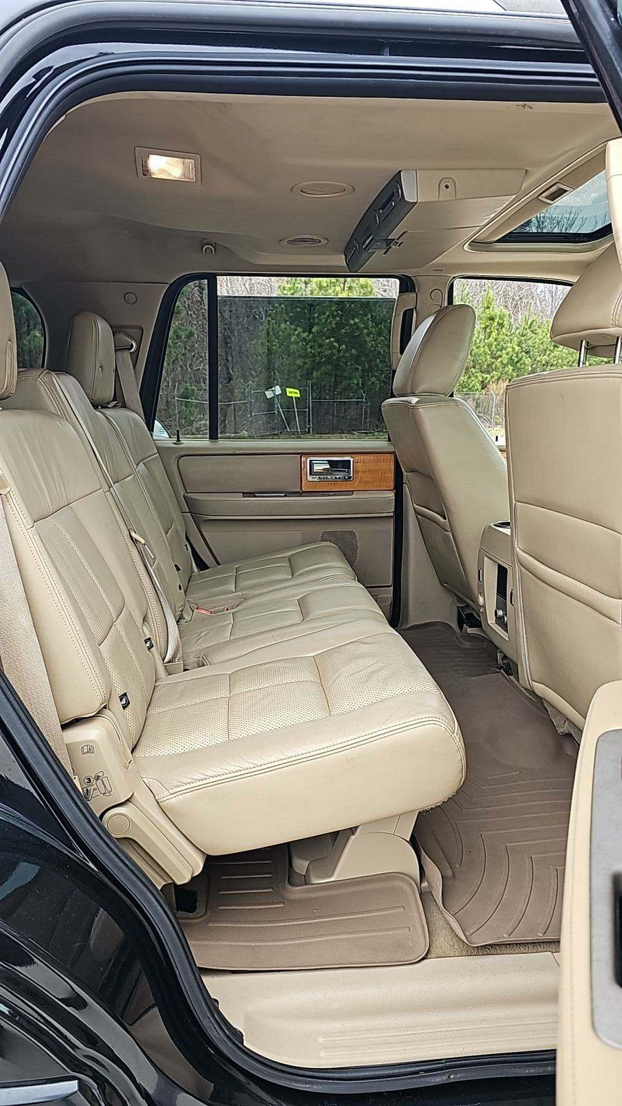 2010 Lincoln Navigator Base RWD