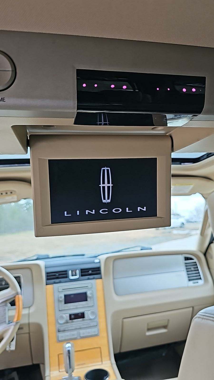 2010 Lincoln Navigator Base RWD