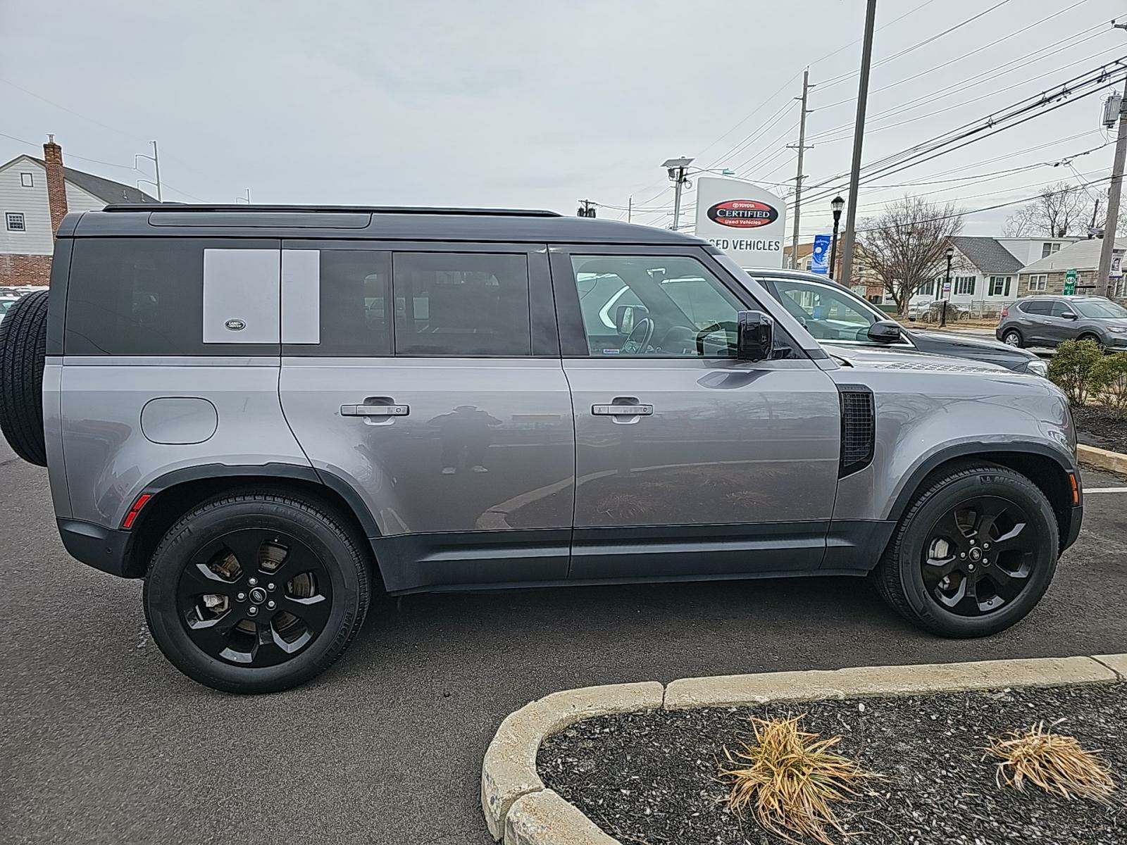 2021 Land Rover Defender 110 SE AWD