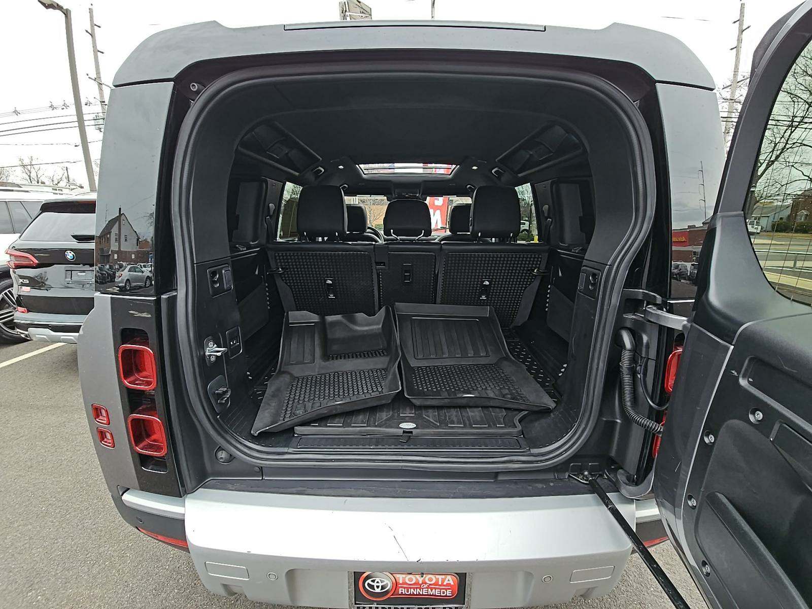 2021 Land Rover Defender 110 SE AWD