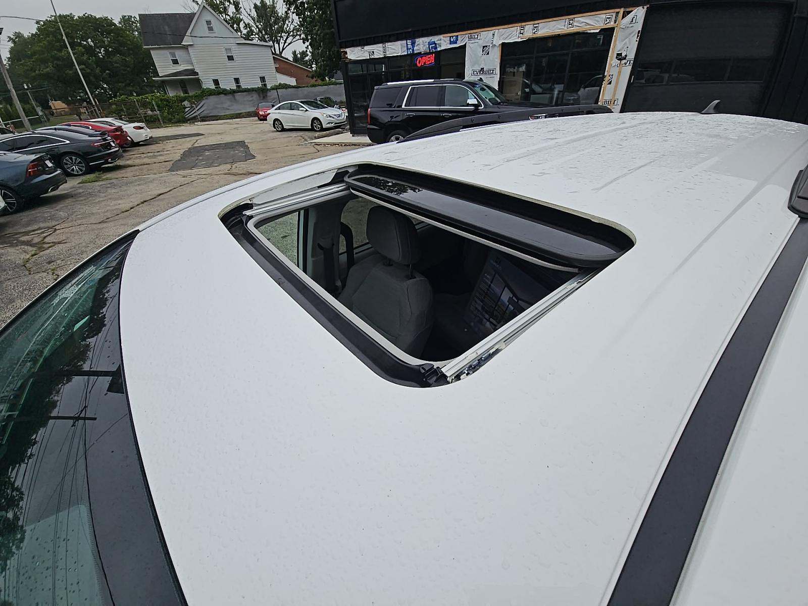 2022 Toyota Sienna LE FWD