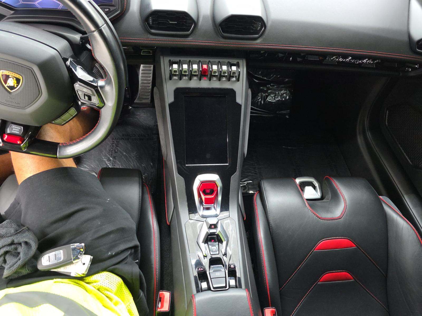 2021 Lamborghini Huracan EVO RWD