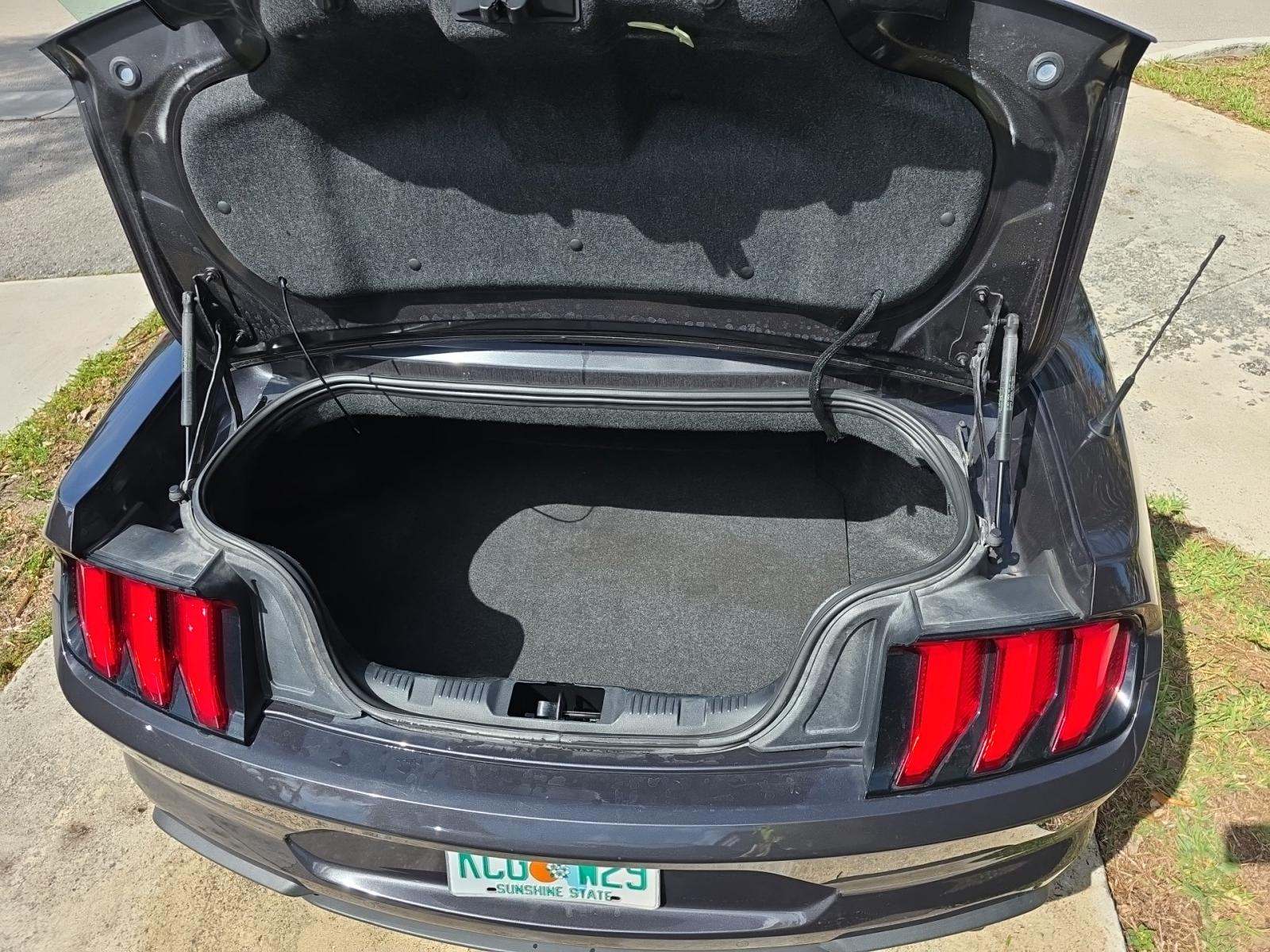 2023 Ford Mustang EcoBoost RWD