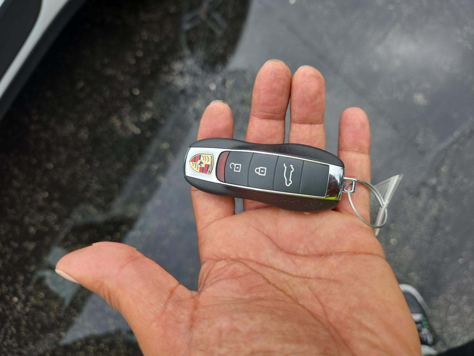 2021 Porsche Macan Base AWD