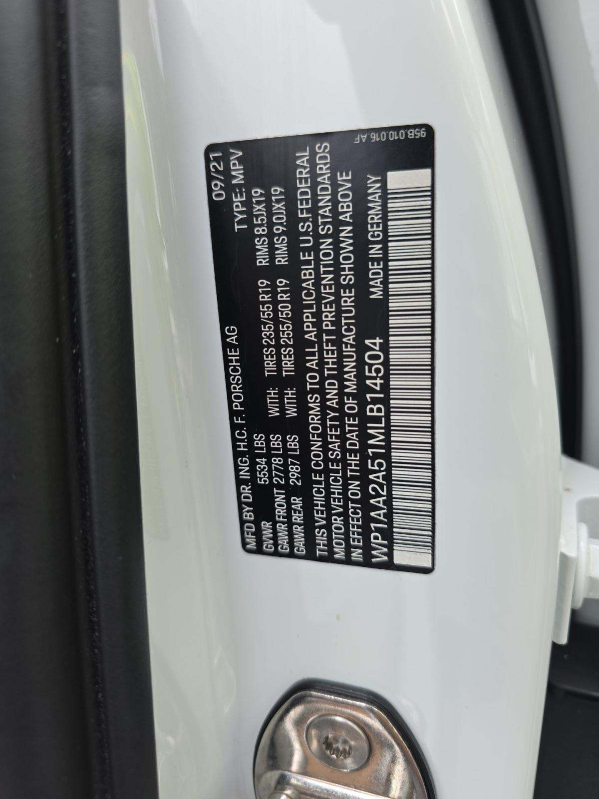 2021 Porsche Macan Base AWD