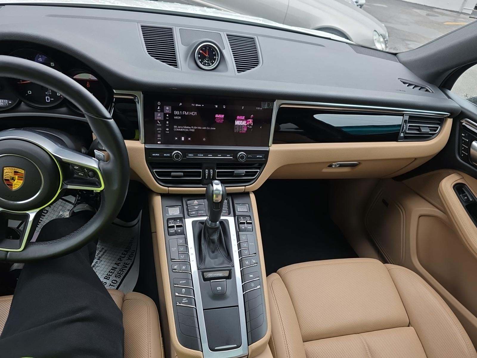 2021 Porsche Macan Base AWD