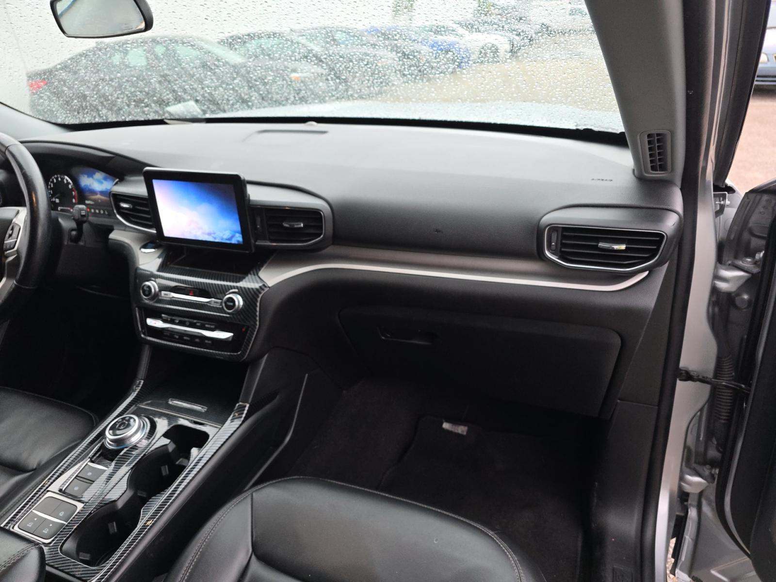 2023 Ford Explorer XLT RWD