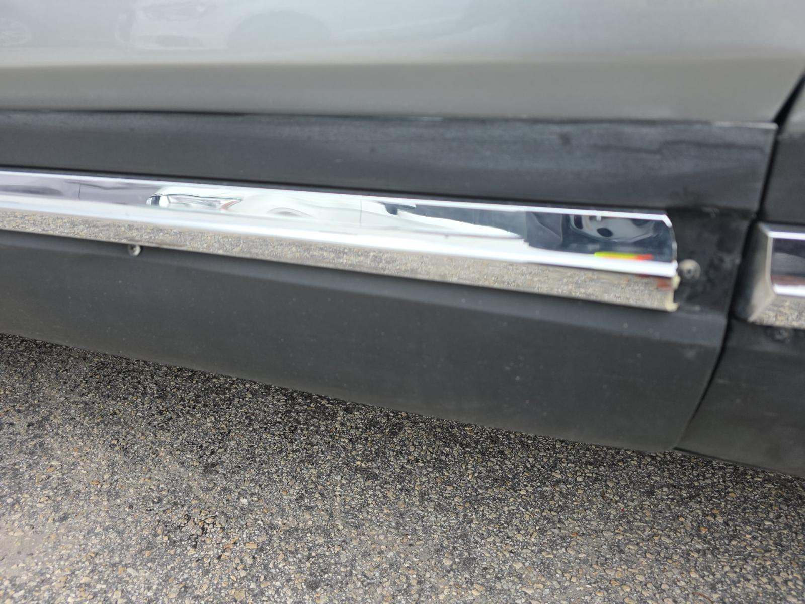 2023 Ford Explorer XLT RWD