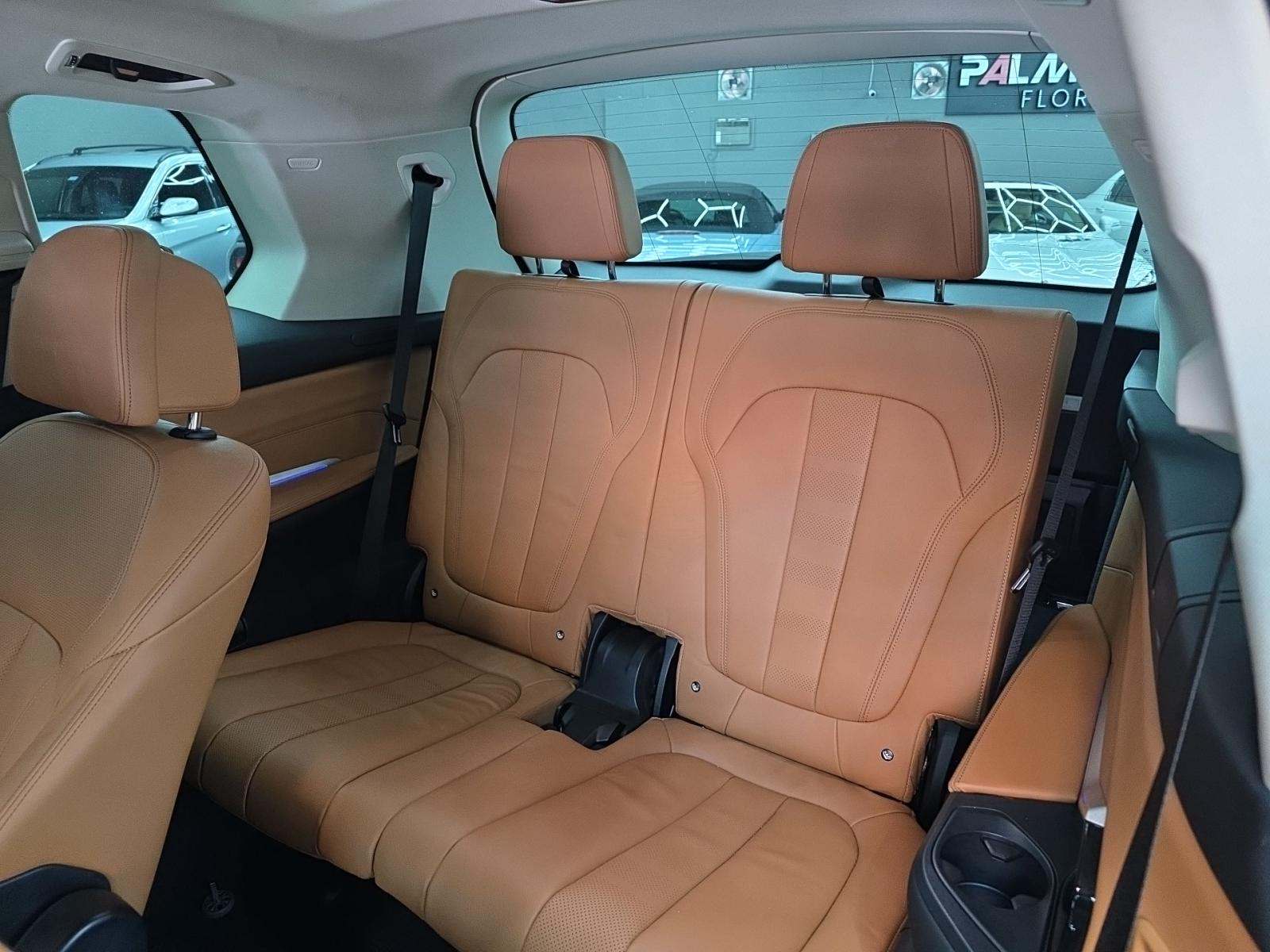 2022 BMW X7 xDrive40i AWD