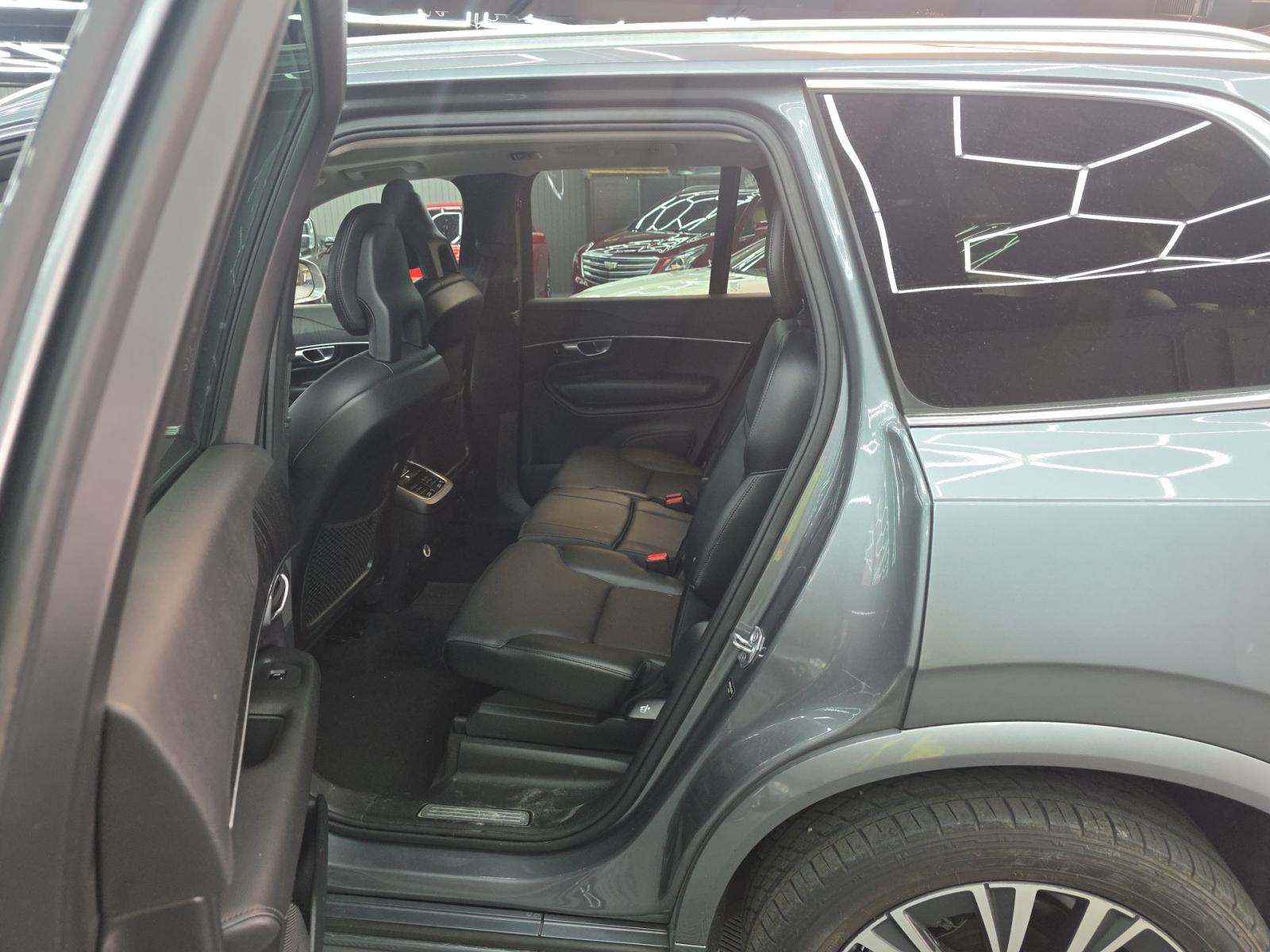 2020 Volvo XC90 T5 Momentum FWD