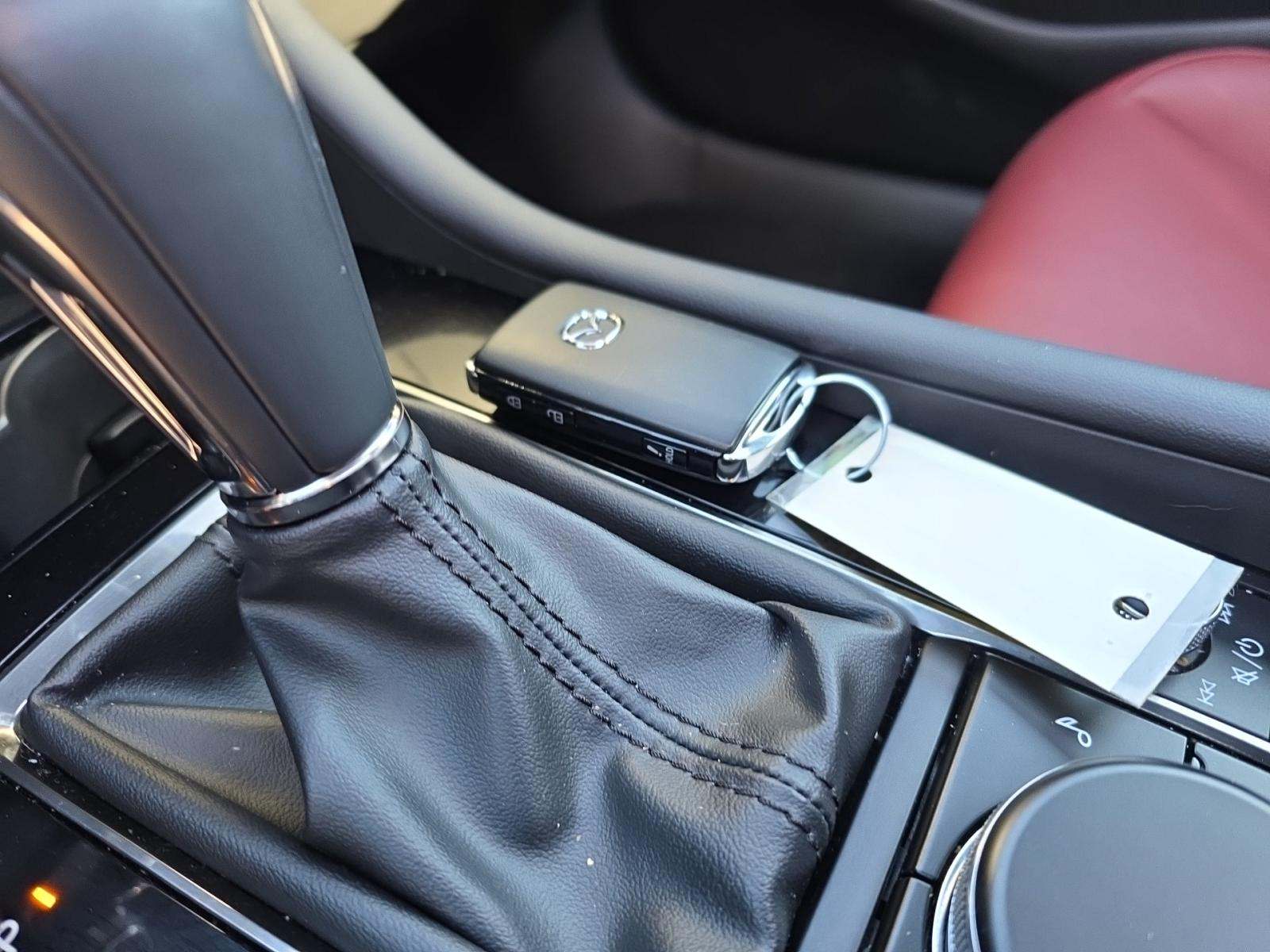 2025 MAZDA MAZDA3 2.5 S Carbon Edition AWD