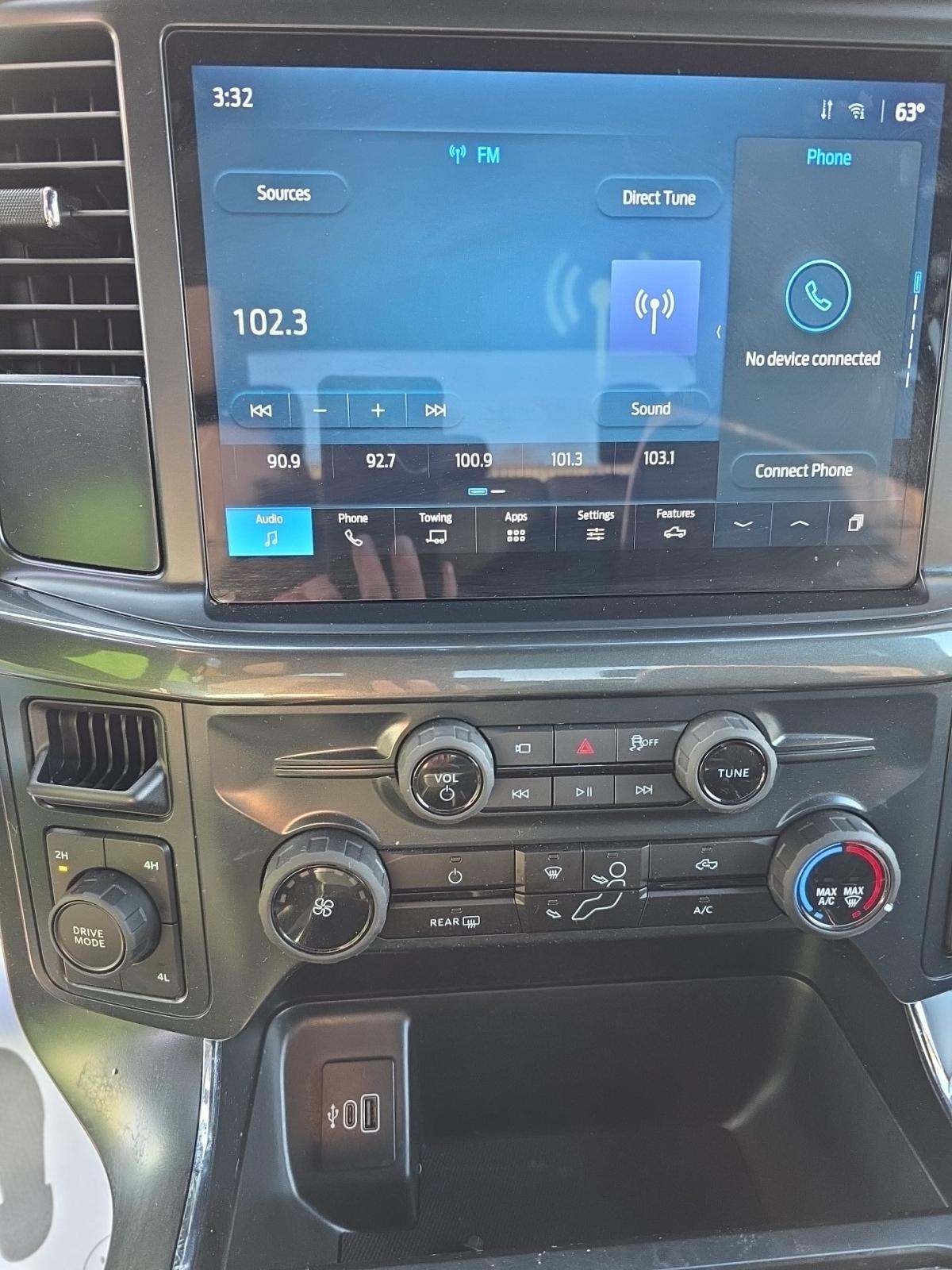 2025 Ford F-150 STX AWD