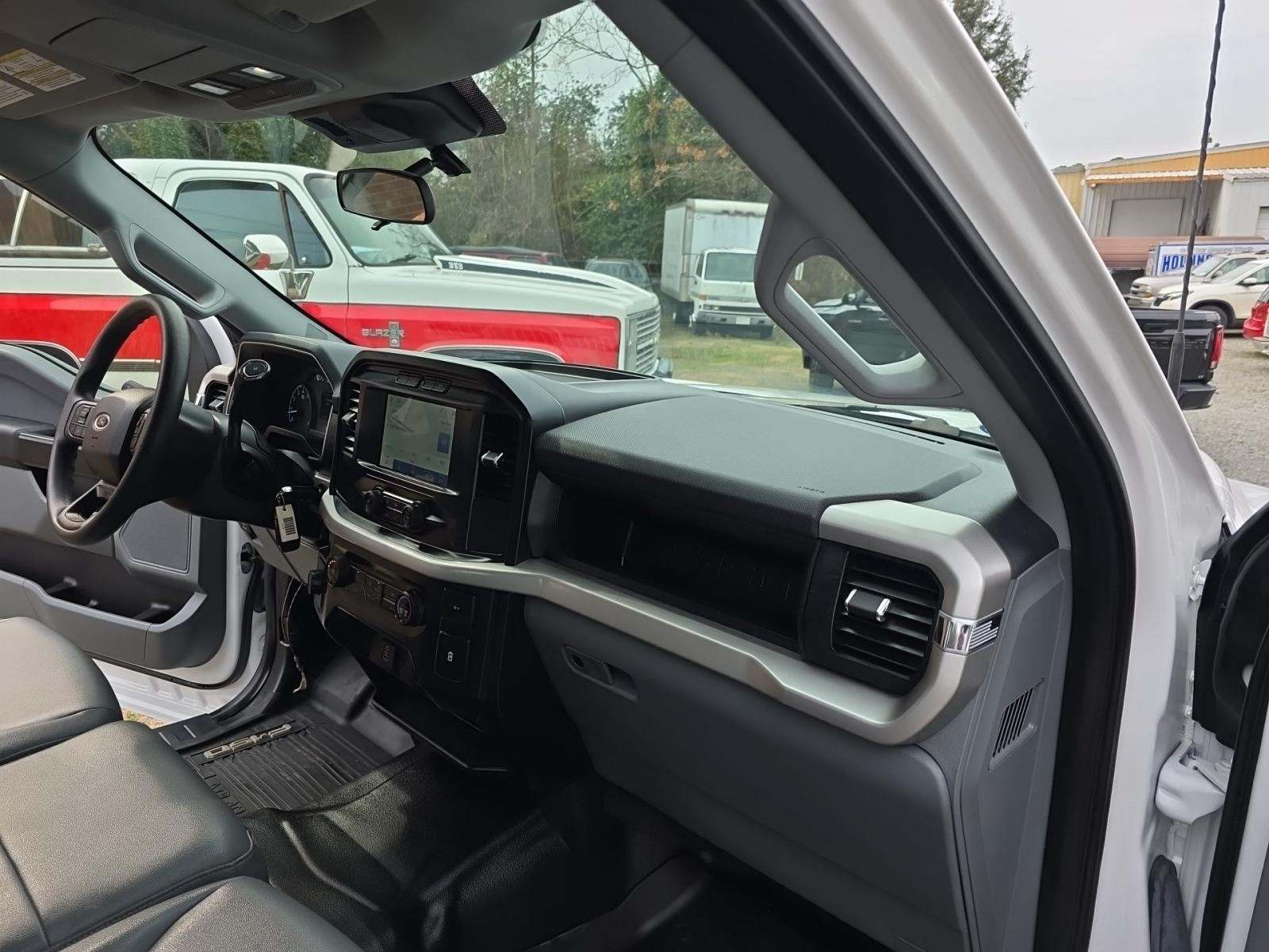 2022 Ford F-150 XL RWD