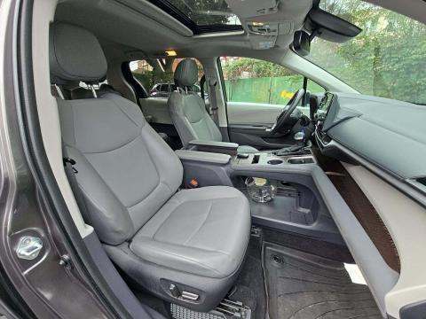 2022 Toyota Sienna XLE AWD