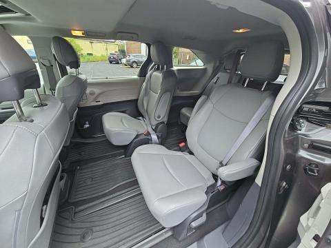 2022 Toyota Sienna XLE AWD
