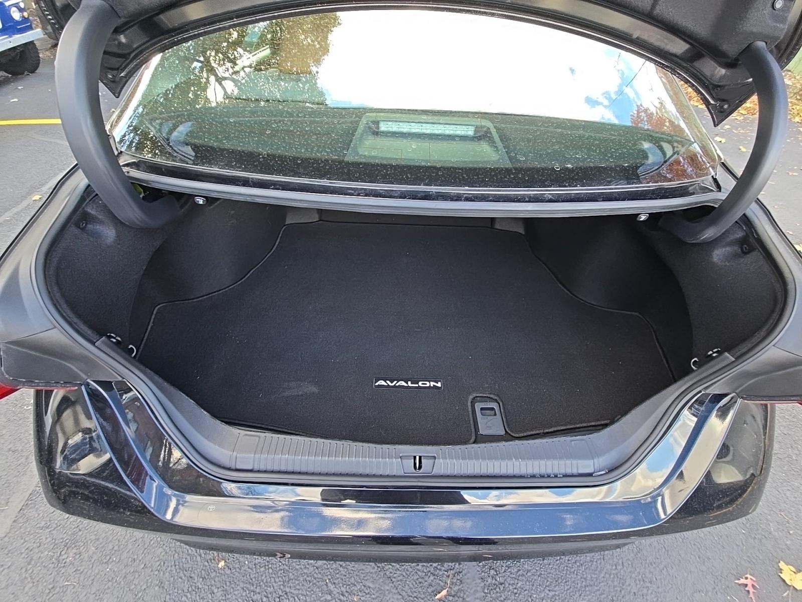 2022 Toyota Avalon Limited FWD