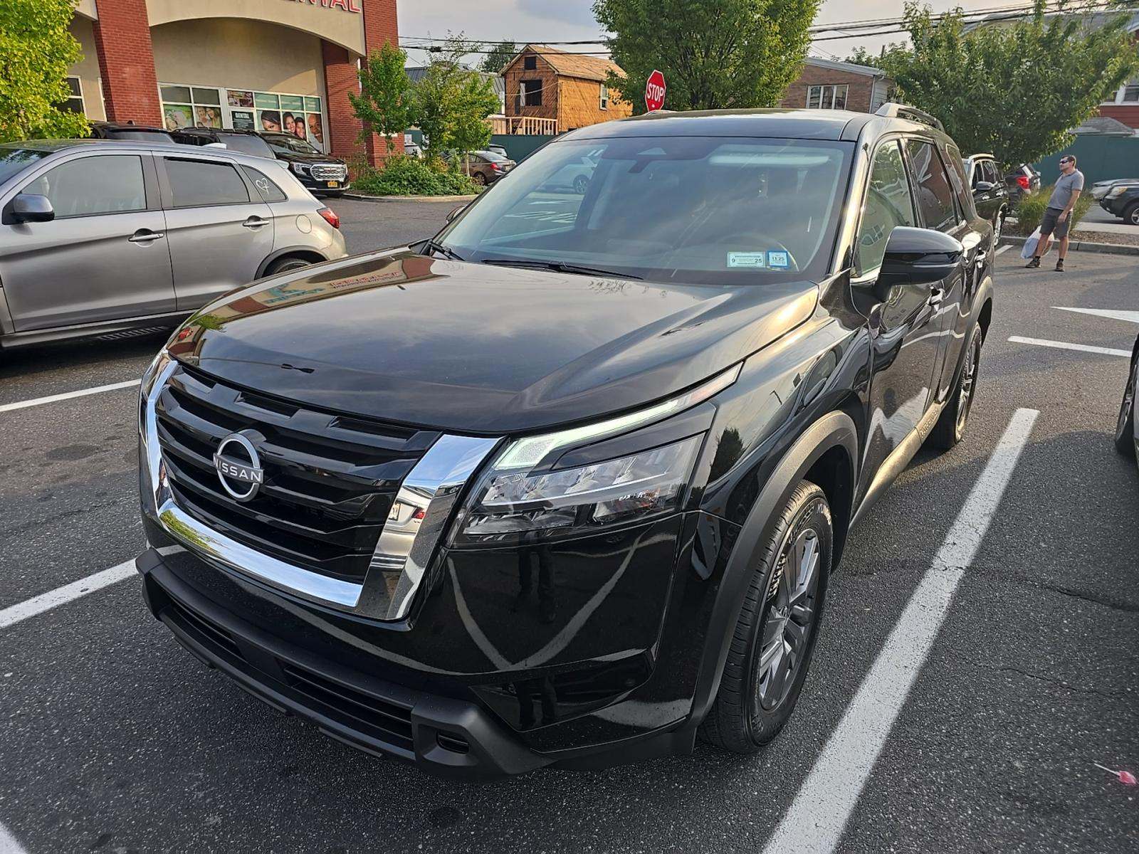2025 Nissan Pathfinder SV AWD