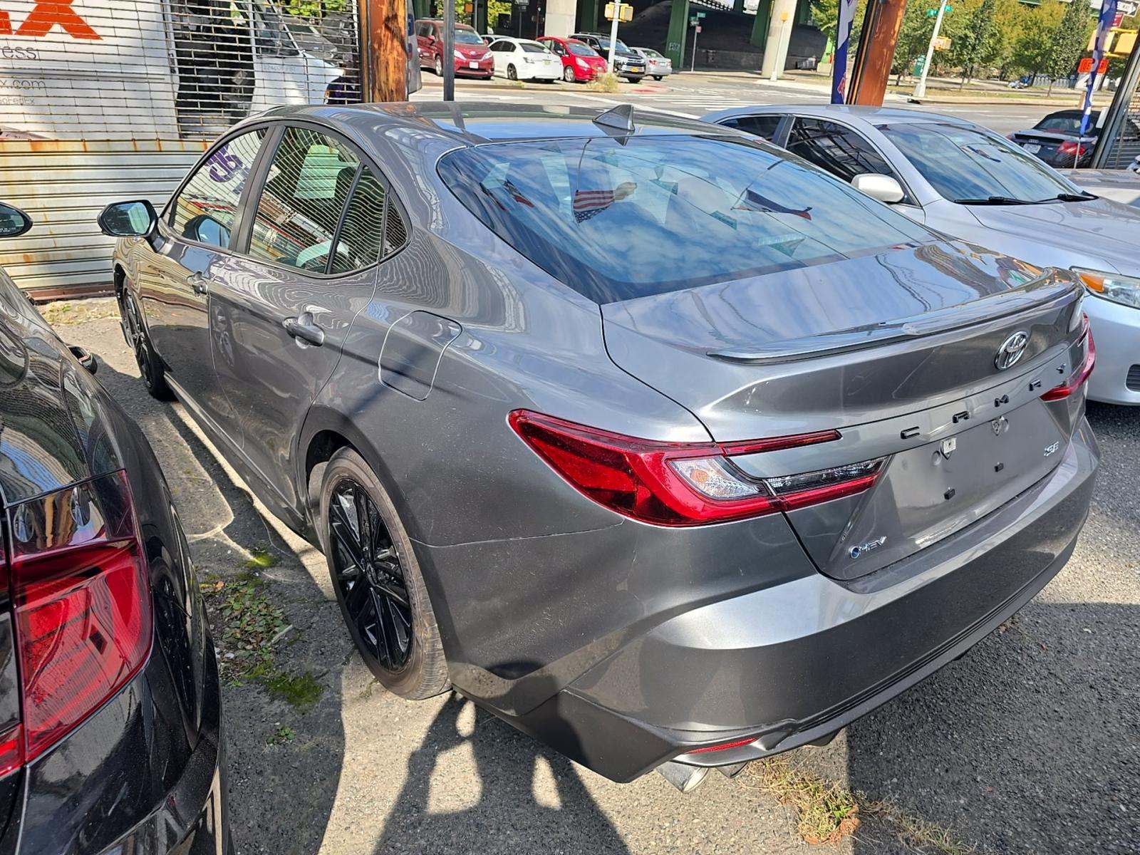 2025 Toyota Camry SE FWD