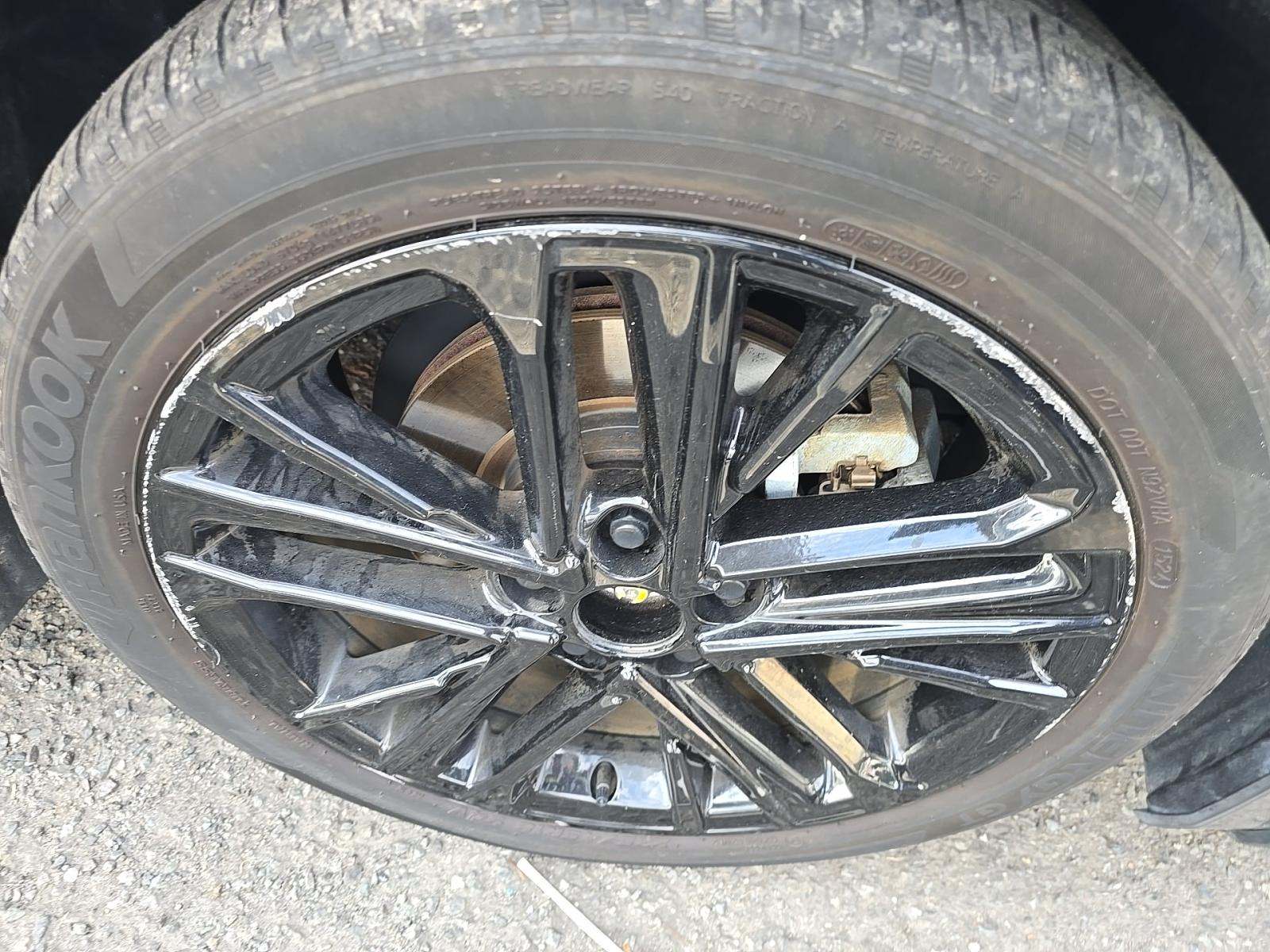 2025 Toyota Camry SE FWD