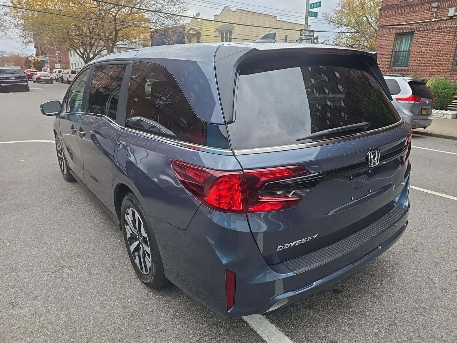 2025 Honda Odyssey EX-L FWD