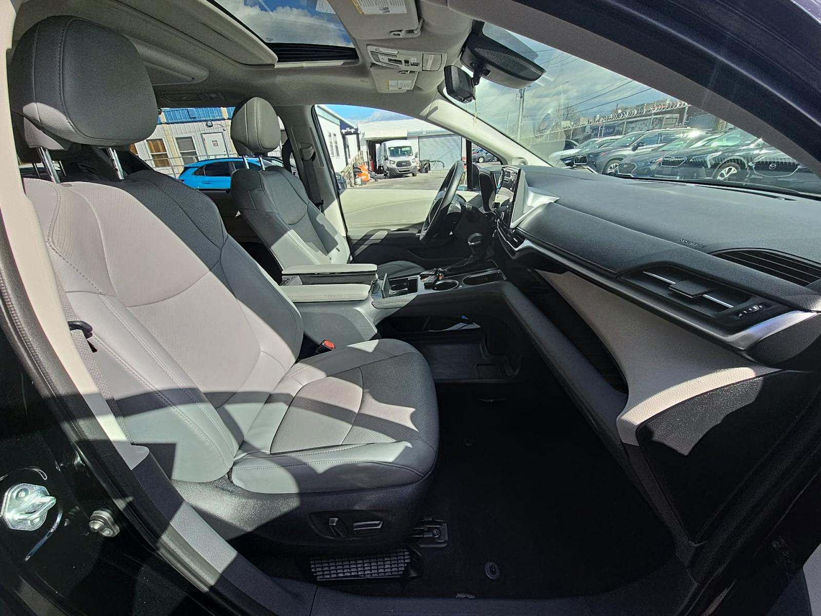 2023 Toyota Sienna Limited AWD