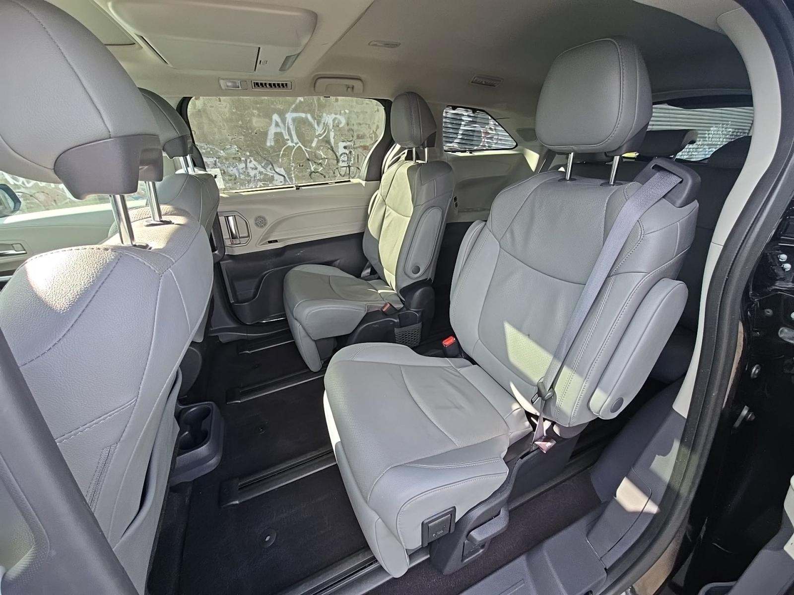 2023 Toyota Sienna Limited AWD