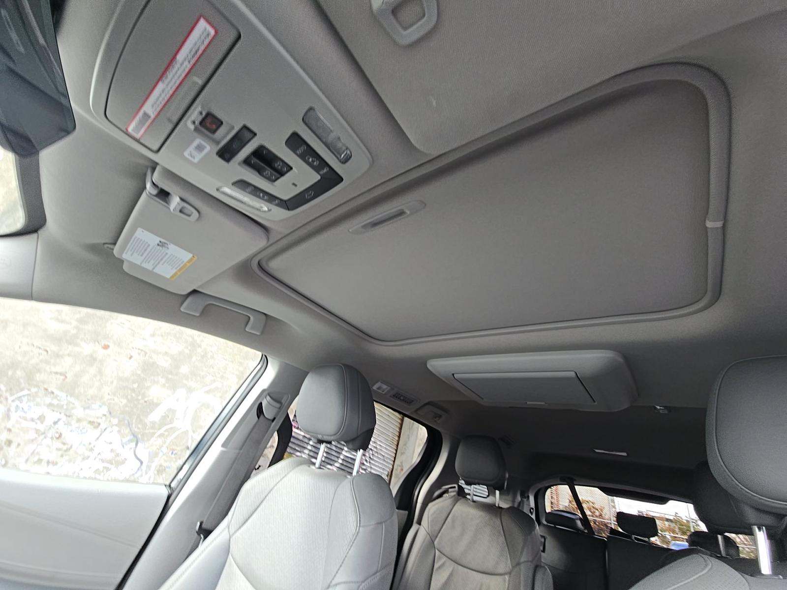 2023 Toyota Sienna Limited AWD