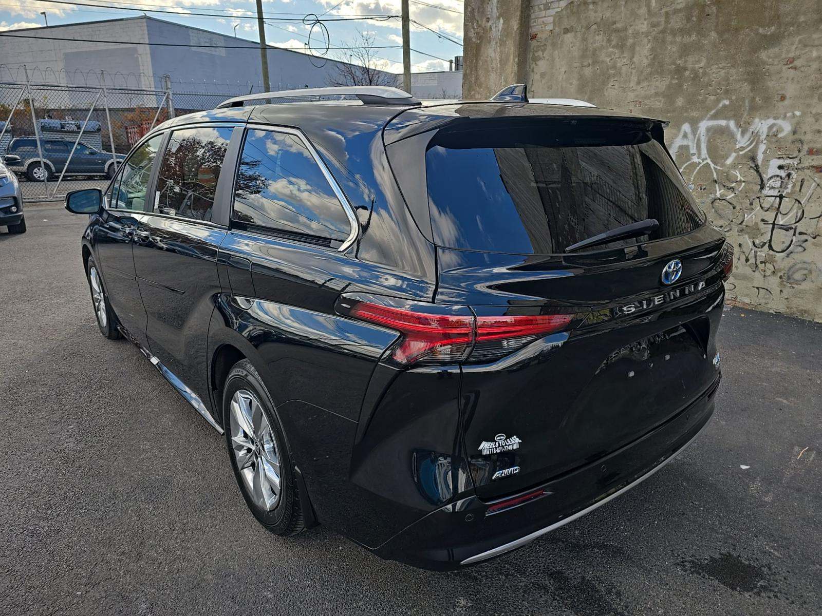 2023 Toyota Sienna Limited AWD