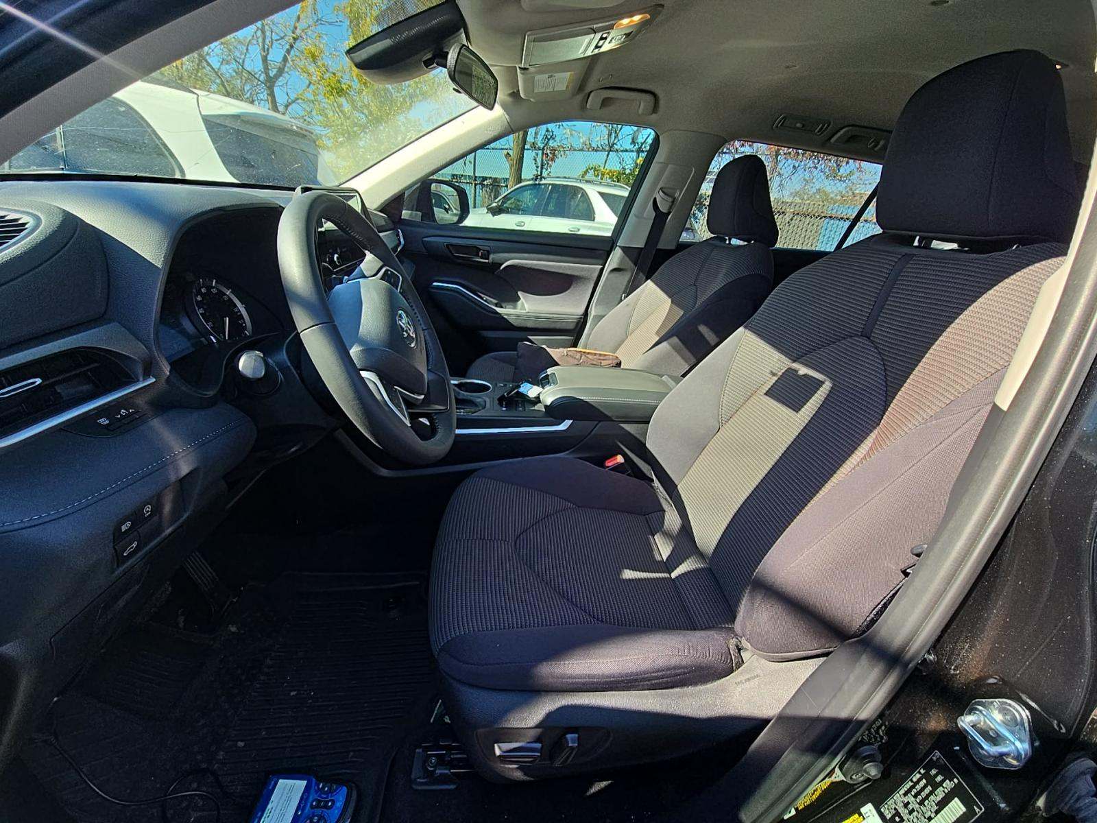 2023 Toyota Highlander LE AWD