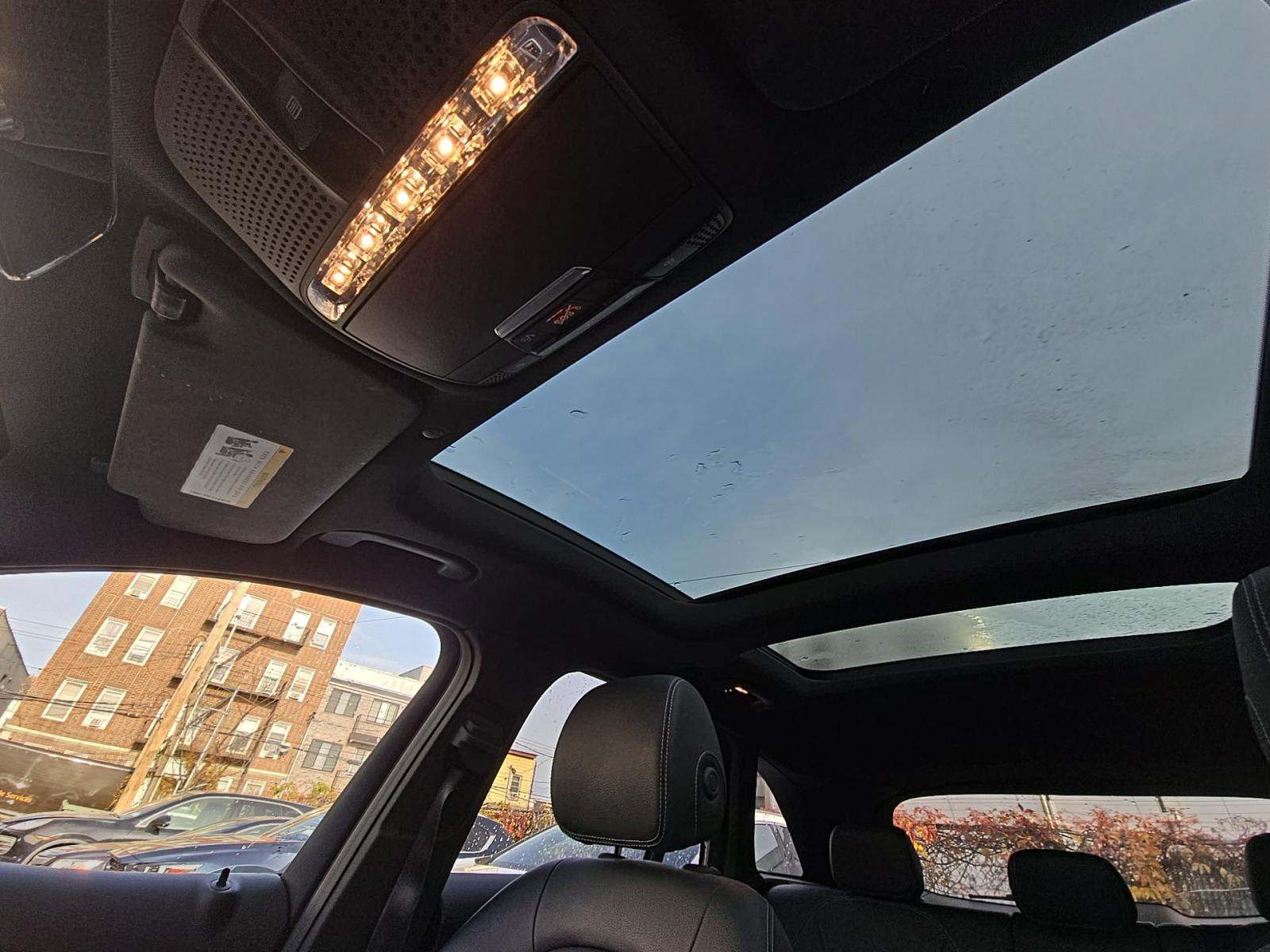 2021 Mercedes-Benz GLC GLC 300 AWD