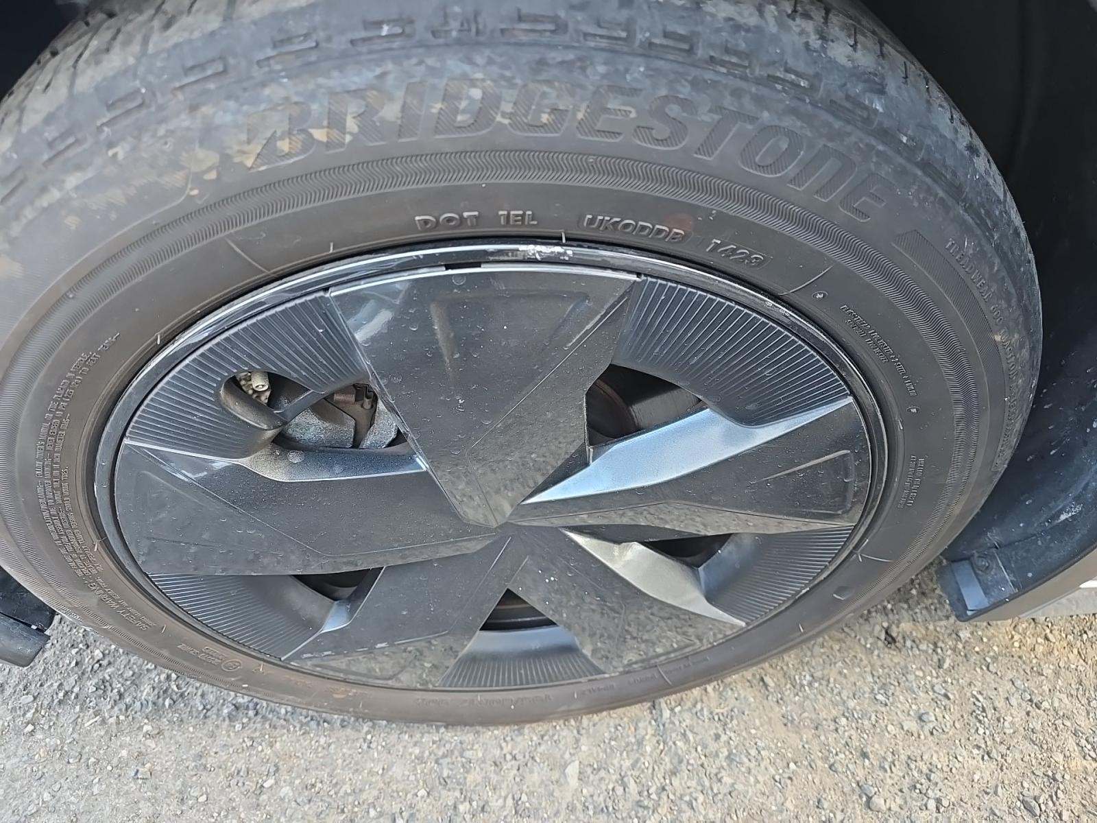 2023 Toyota Prius LE FWD