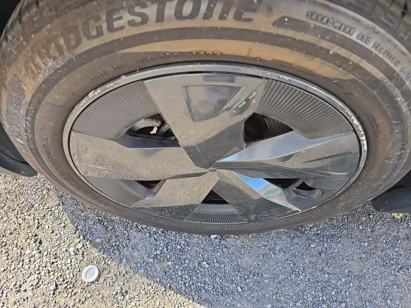 2023 Toyota Prius LE FWD