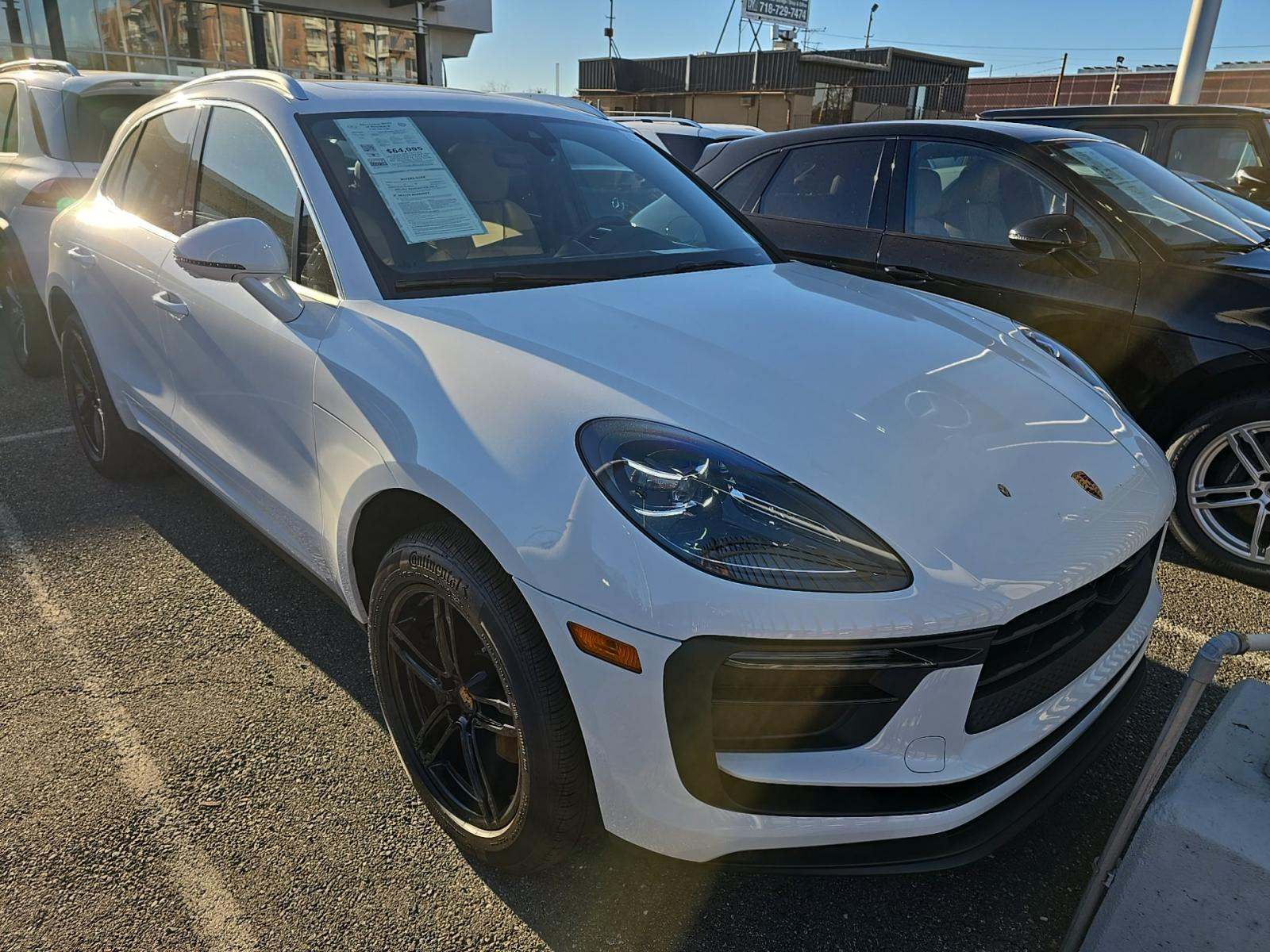 2023 Porsche Macan Base AWD