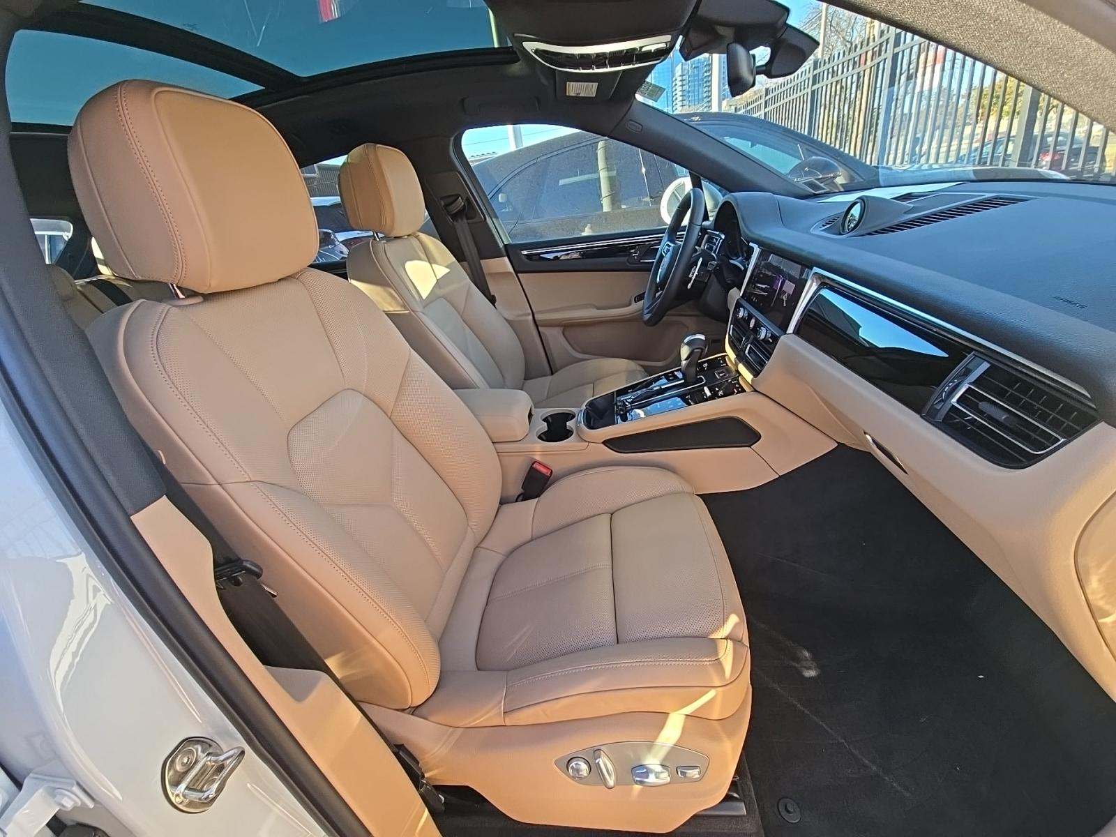 2023 Porsche Macan Base AWD