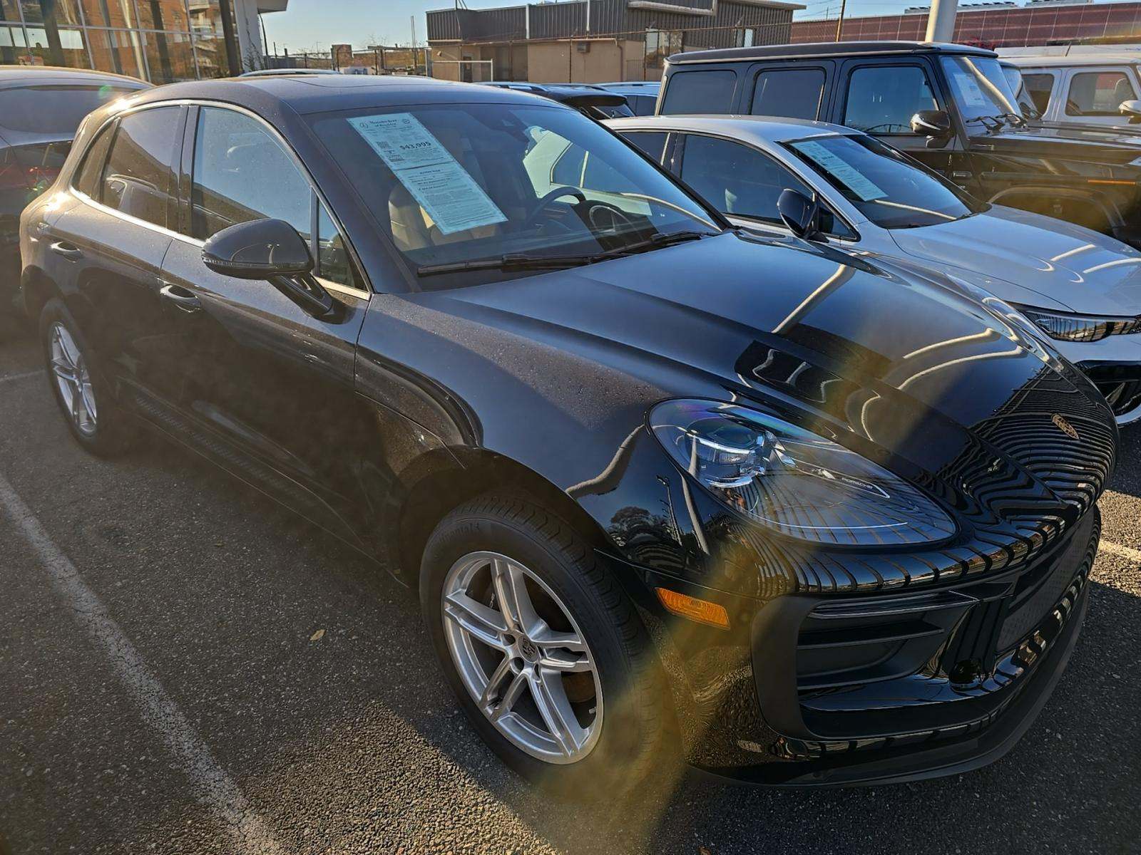 2022 Porsche Macan Base AWD