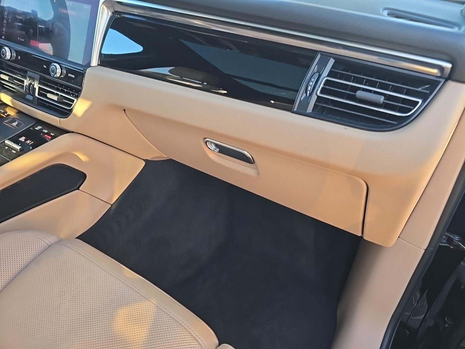 2022 Porsche Macan Base AWD