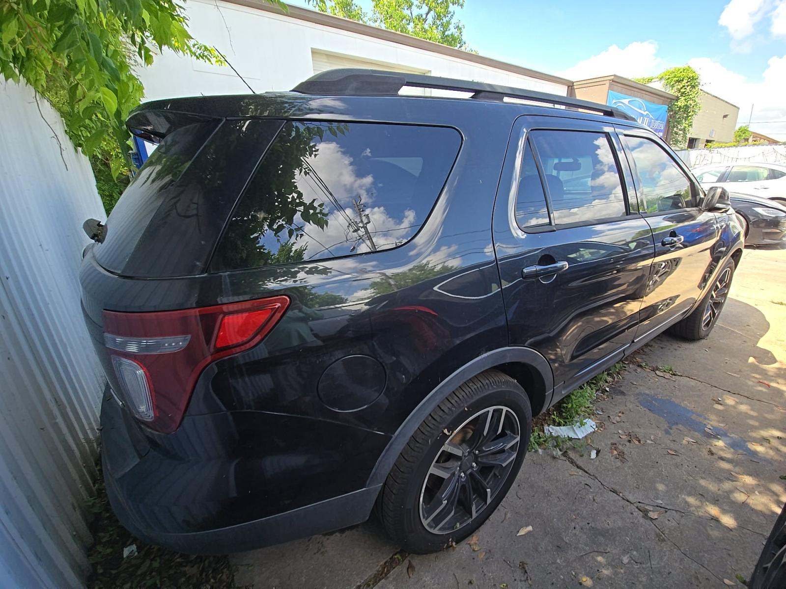 FORD EXPLORER - 3