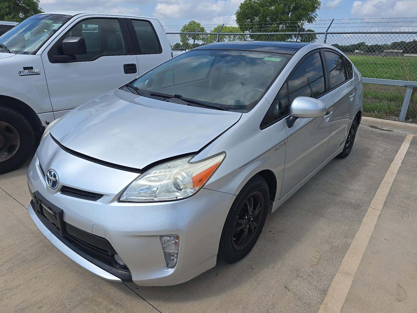 TOYOTA PRIUS - 1