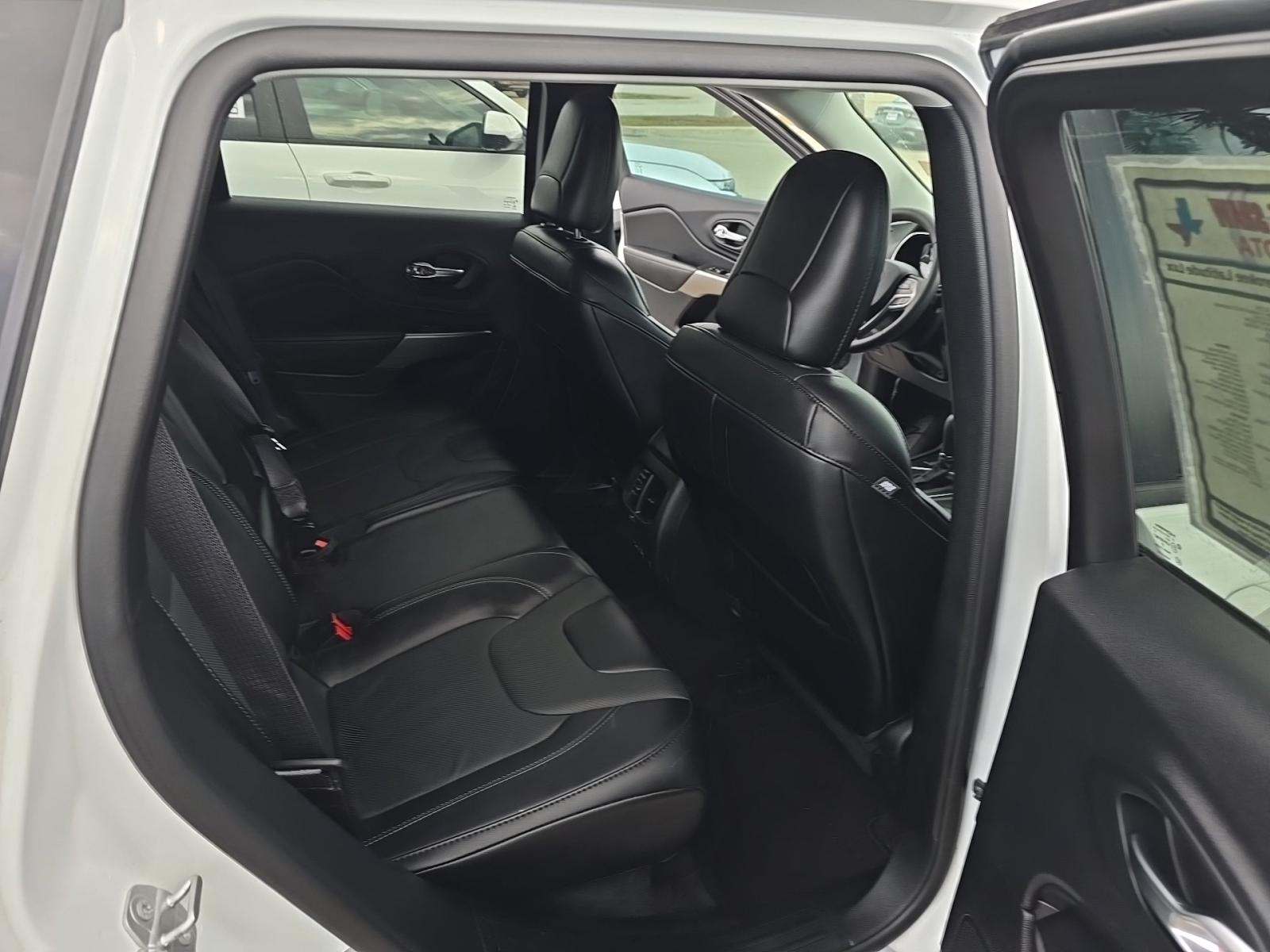 2022 Jeep Cherokee Latitude Lux AWD