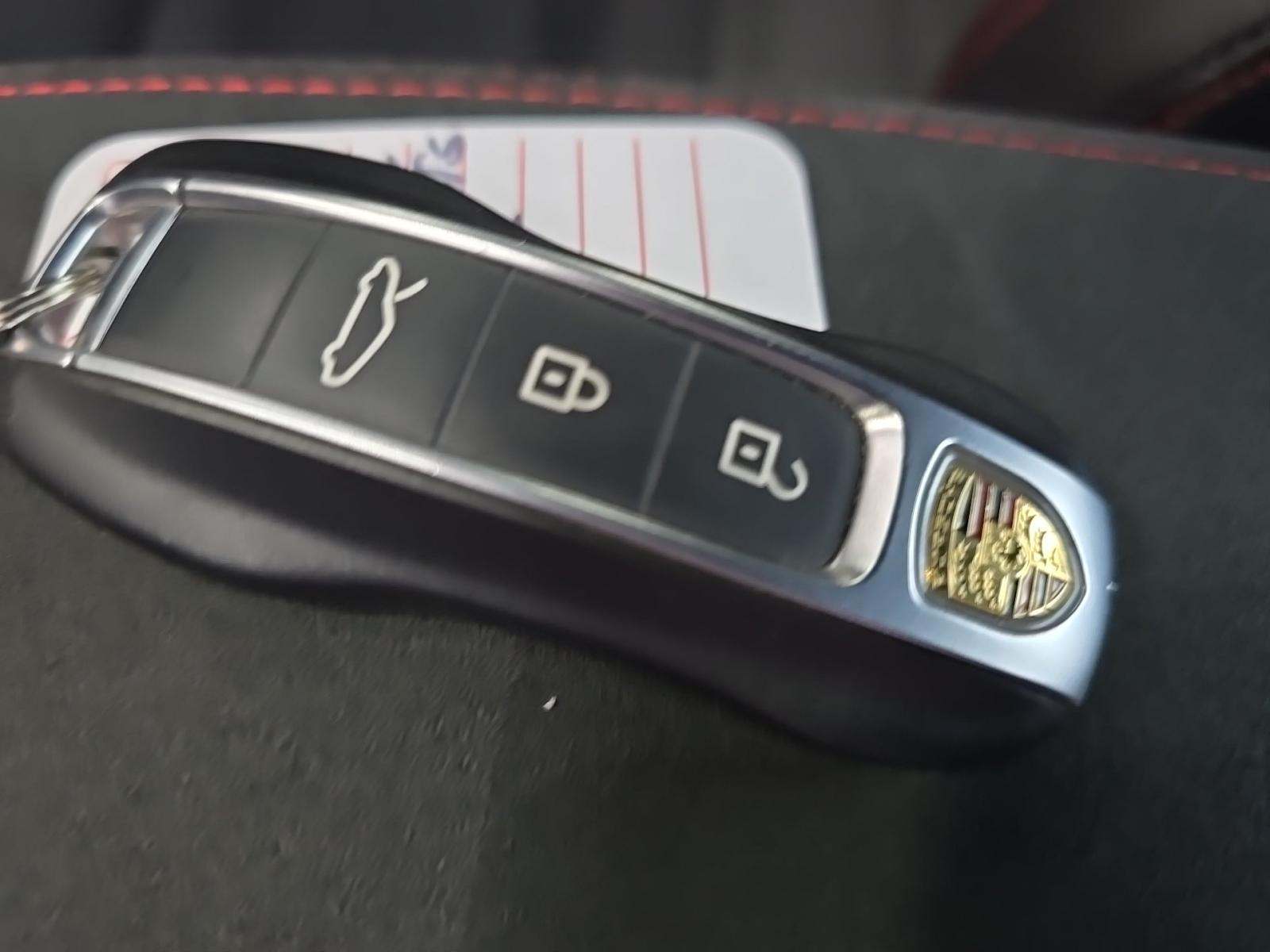 2024 Porsche 911 Carrera GTS RWD