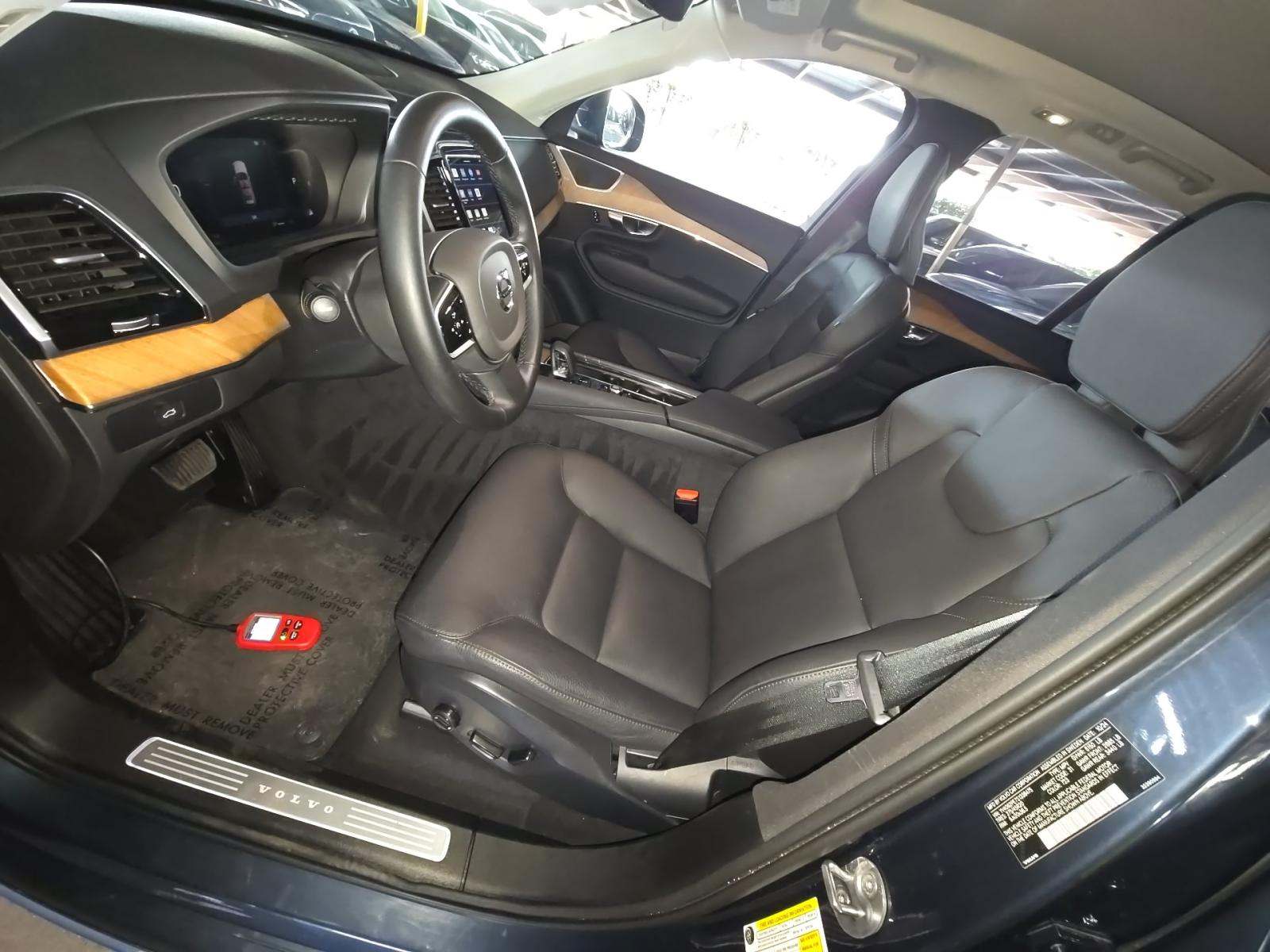 2025 Volvo XC90 B6 Plus AWD