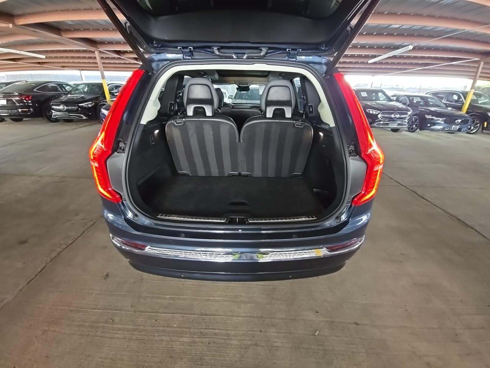 2025 Volvo XC90 B6 Plus AWD