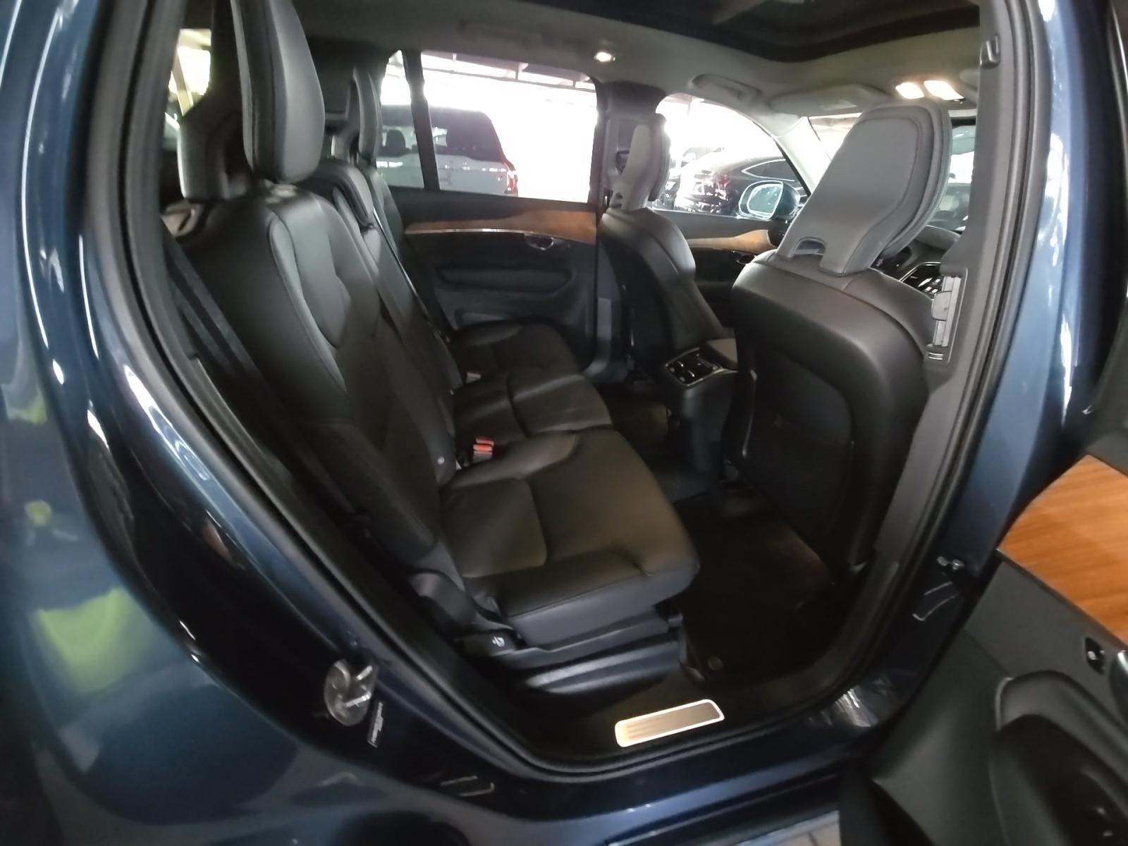 2025 Volvo XC90 B6 Plus AWD