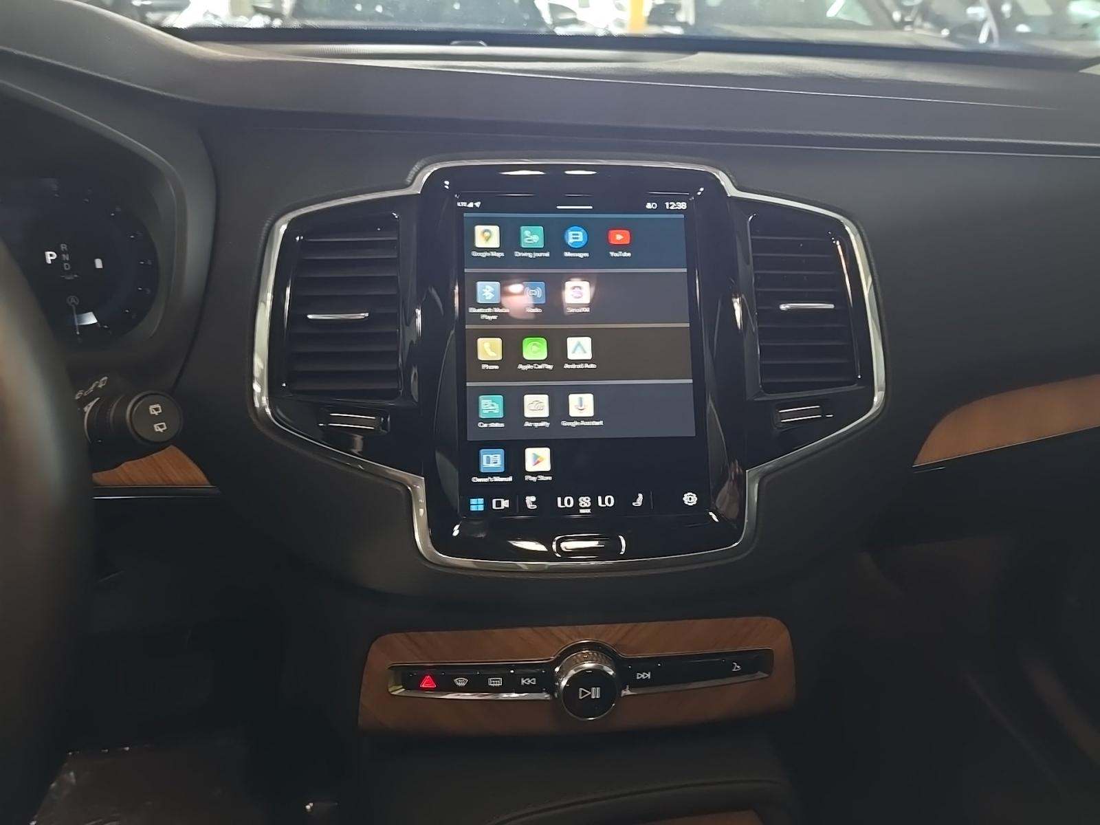 2025 Volvo XC90 B6 Plus AWD