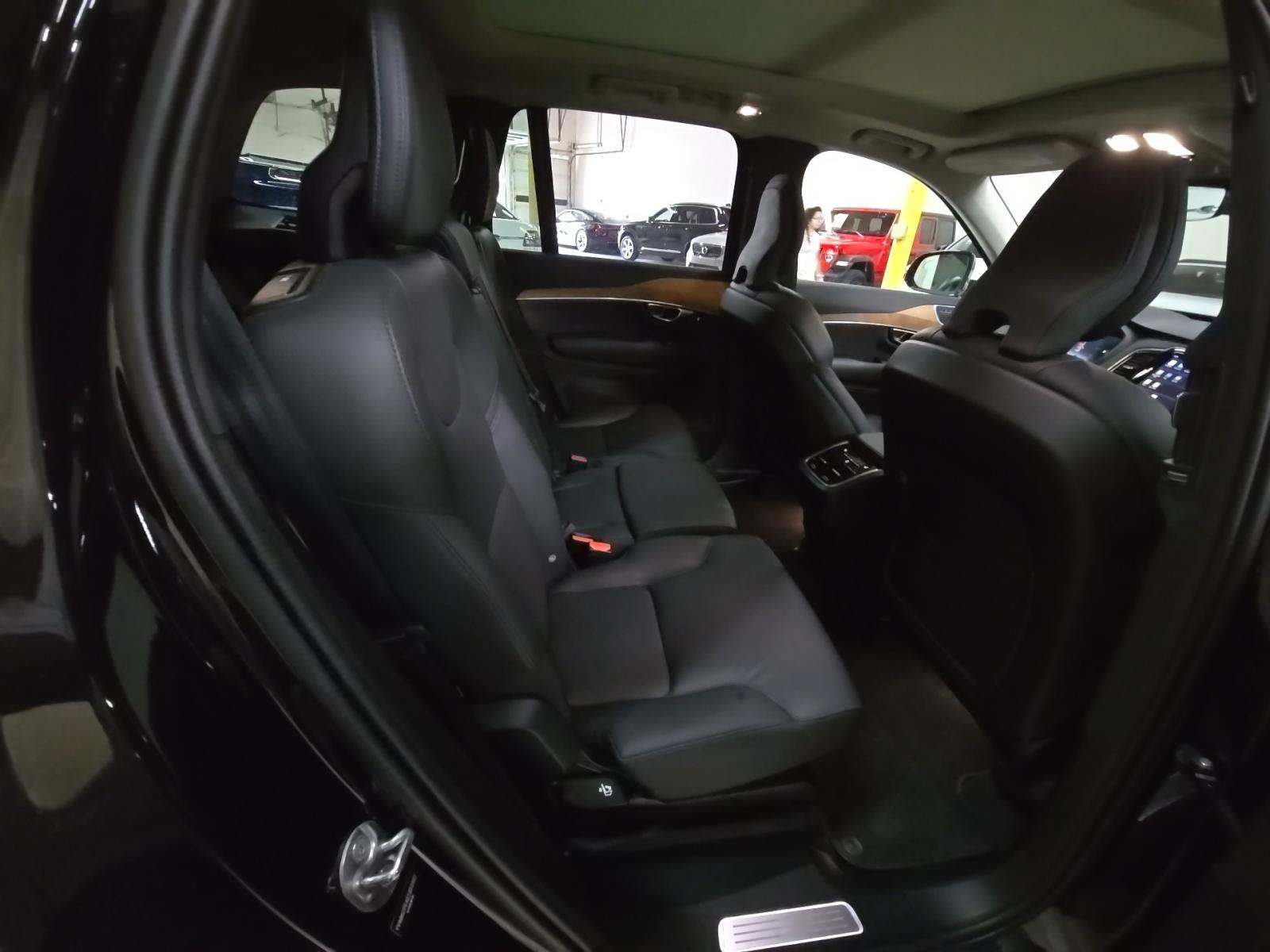 2025 Volvo XC90 B6 Plus AWD