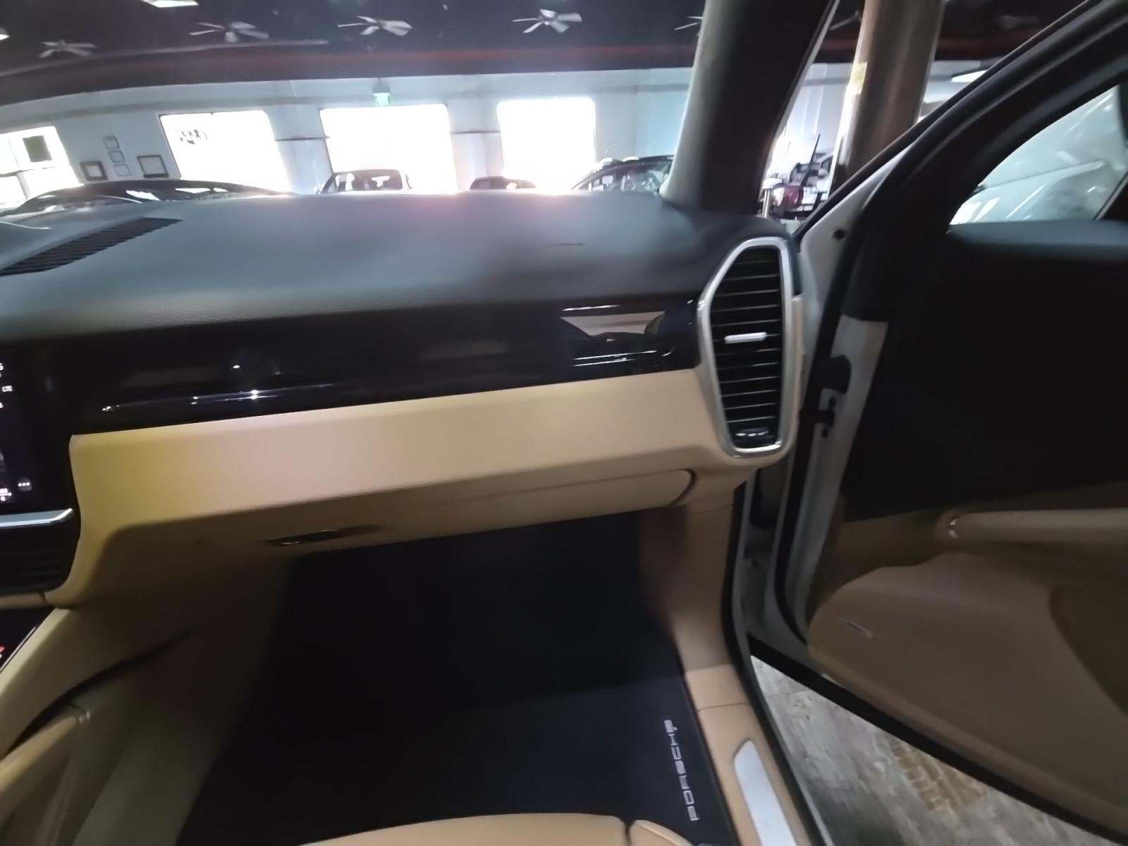 2022 Porsche Cayenne Base AWD